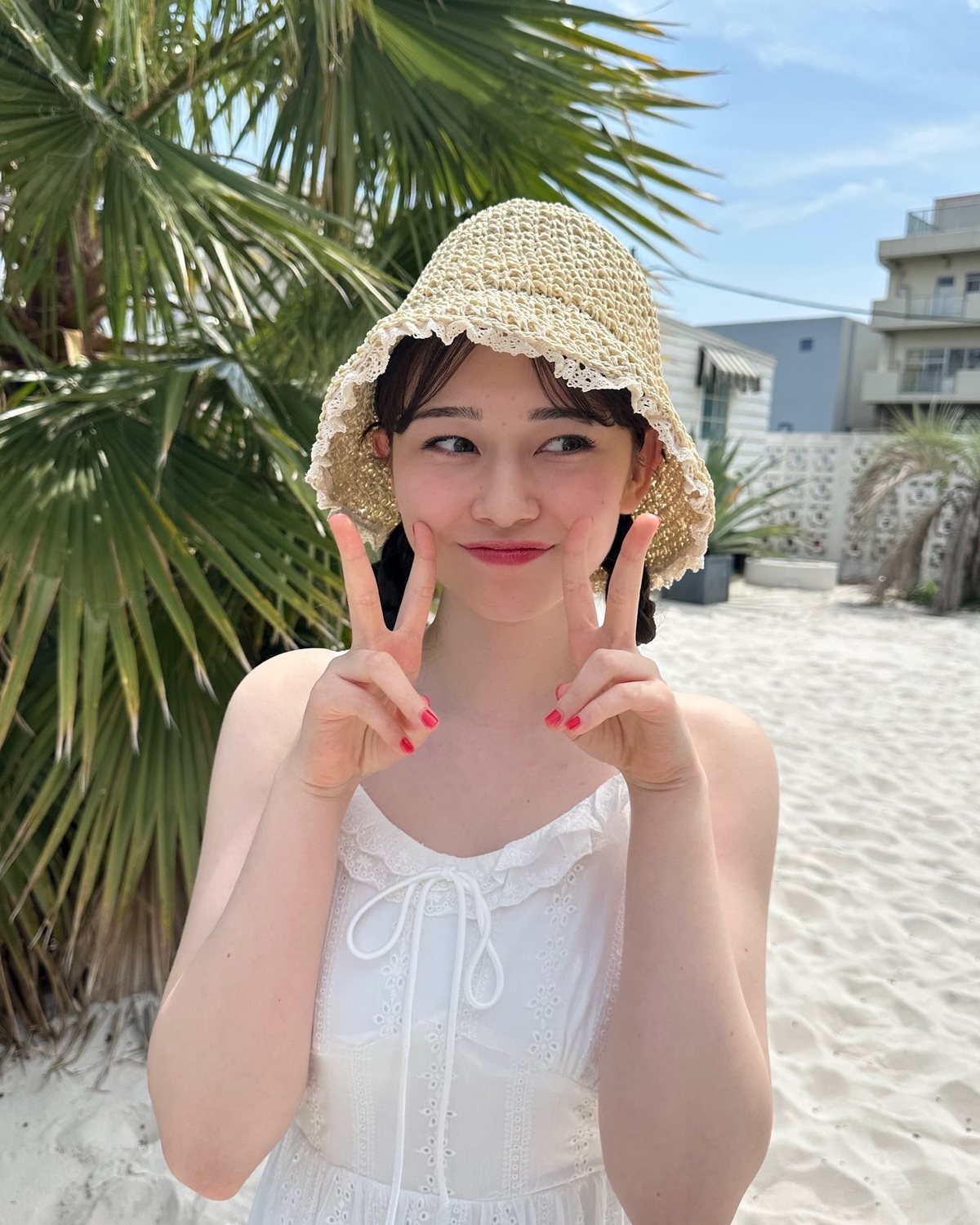 夏のお嬢さん👼🏻👒THE夏🌴のシチュエーションが似合いすぎるはんちゃん🤍夏休み突入〜☀️みんなのこの夏の予定は？😎🌊#Seventeen #セブンティーン #ST夏号 #雑誌 #ファッション雑誌 #S