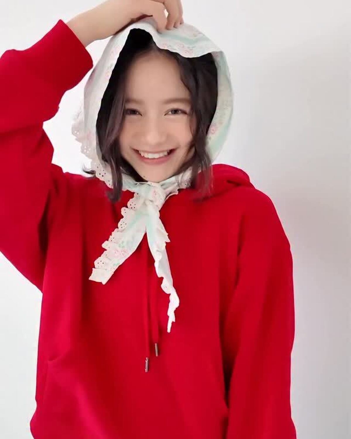 🎀Happy Birthday KOTOKA🎀今日は #瀬戸琴楓 ちゃんのお誕生日🎉発売中のSeventeen冬号で卒業するこっちゃん👼🏻たくさんの“ありがとう”と“おめでとう”を込めて特別に、撮影風