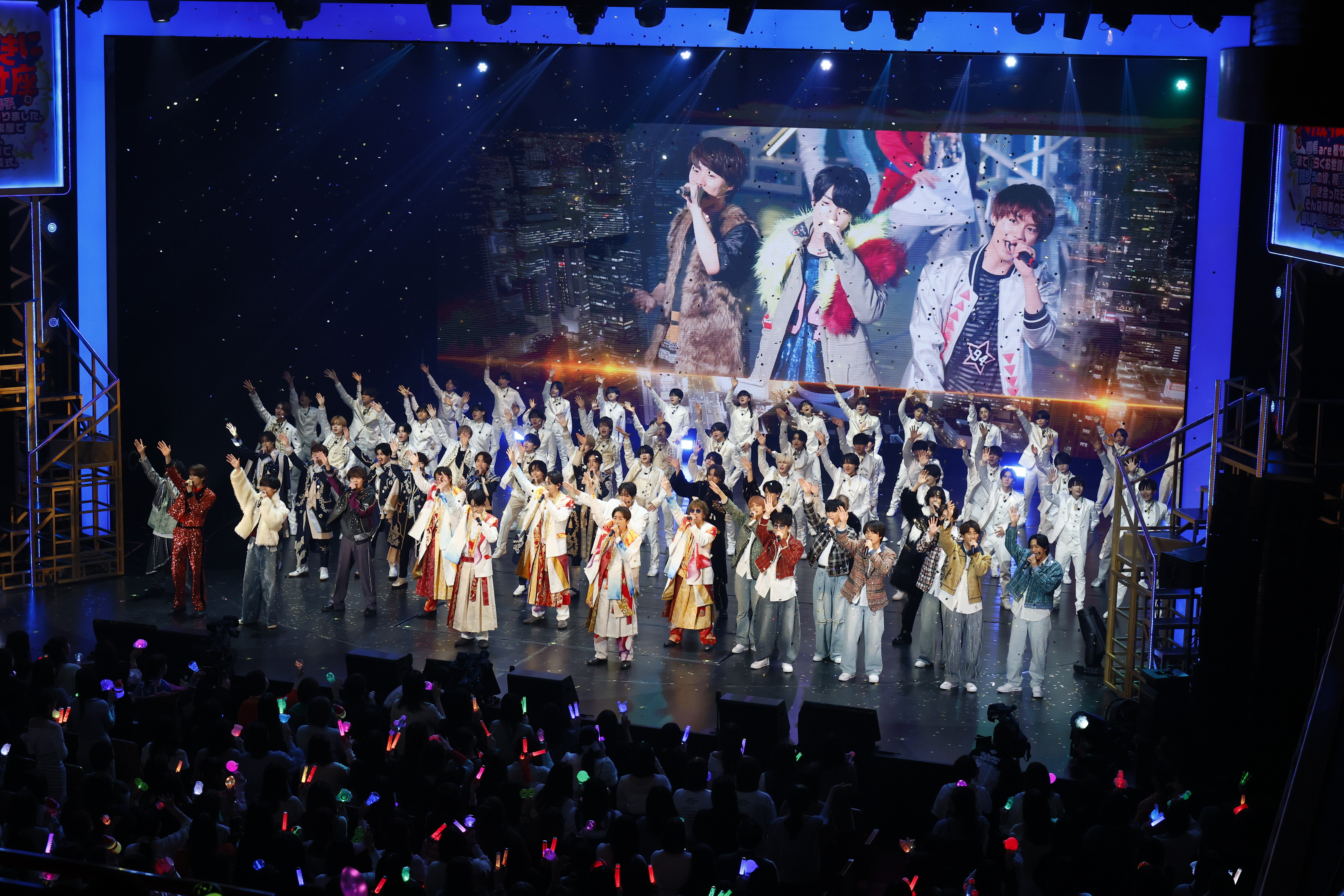 【3/24『ほんまおおきに大阪松竹座』公演ルポ】SUPER EIGHTら総勢92名が大集合！ 一夜限りの「卒業式」に密着