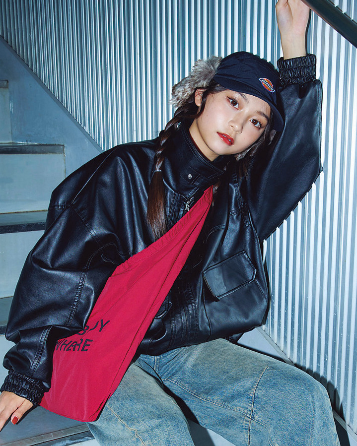 【中島瑠菜・稲光亜依・原田花埜 冬の私服大スナップ】こなれ見え確実！ この冬のさし色は赤一択