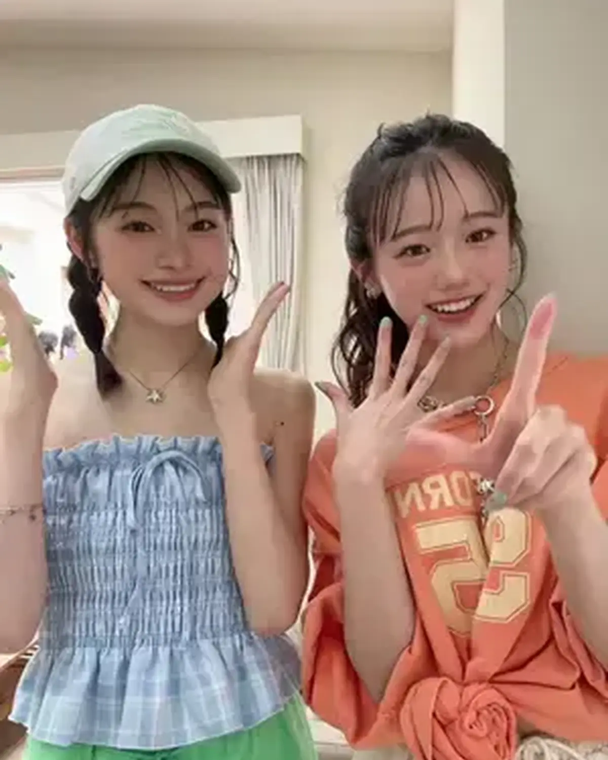 みんな夏休み楽しんでる？🥺🌴💛 #月島琉衣 #中島瑠菜 #Seventeenモデル #Seventeen夏号 #可愛い女の子  @中島瑠菜
