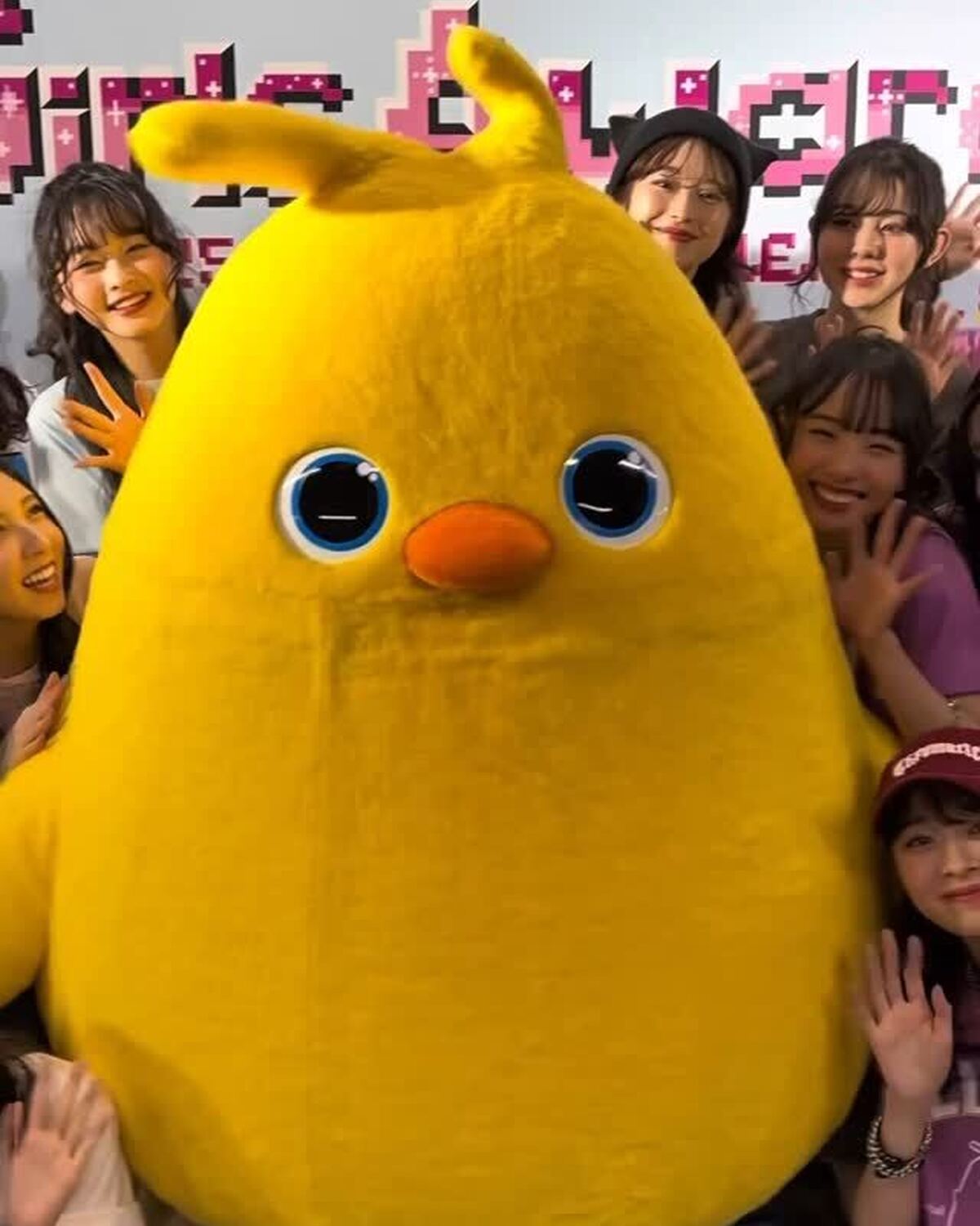 Seventeen×ゲルピヨ×UN1CON ステージのハイライト🐥✨💛 ステージ前にはSTモデルがゲルピヨブースにお邪魔してレシートプリを撮影したよ📸🎶ST㋲内でも密かにファンの多いゲルピヨ🐣💛めっち