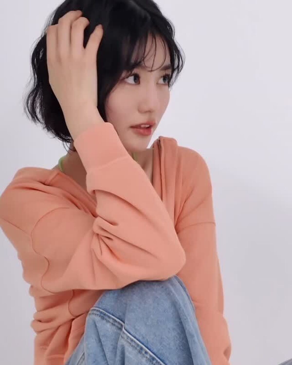 いつでも💯満点のポージングの瑠紀🌟🧡特に後輩モデルたちのお手本になってくれています👏🏻✨#関谷瑠紀 #Seventeenモデル #ボブ #可愛い女の子 #撮影風景