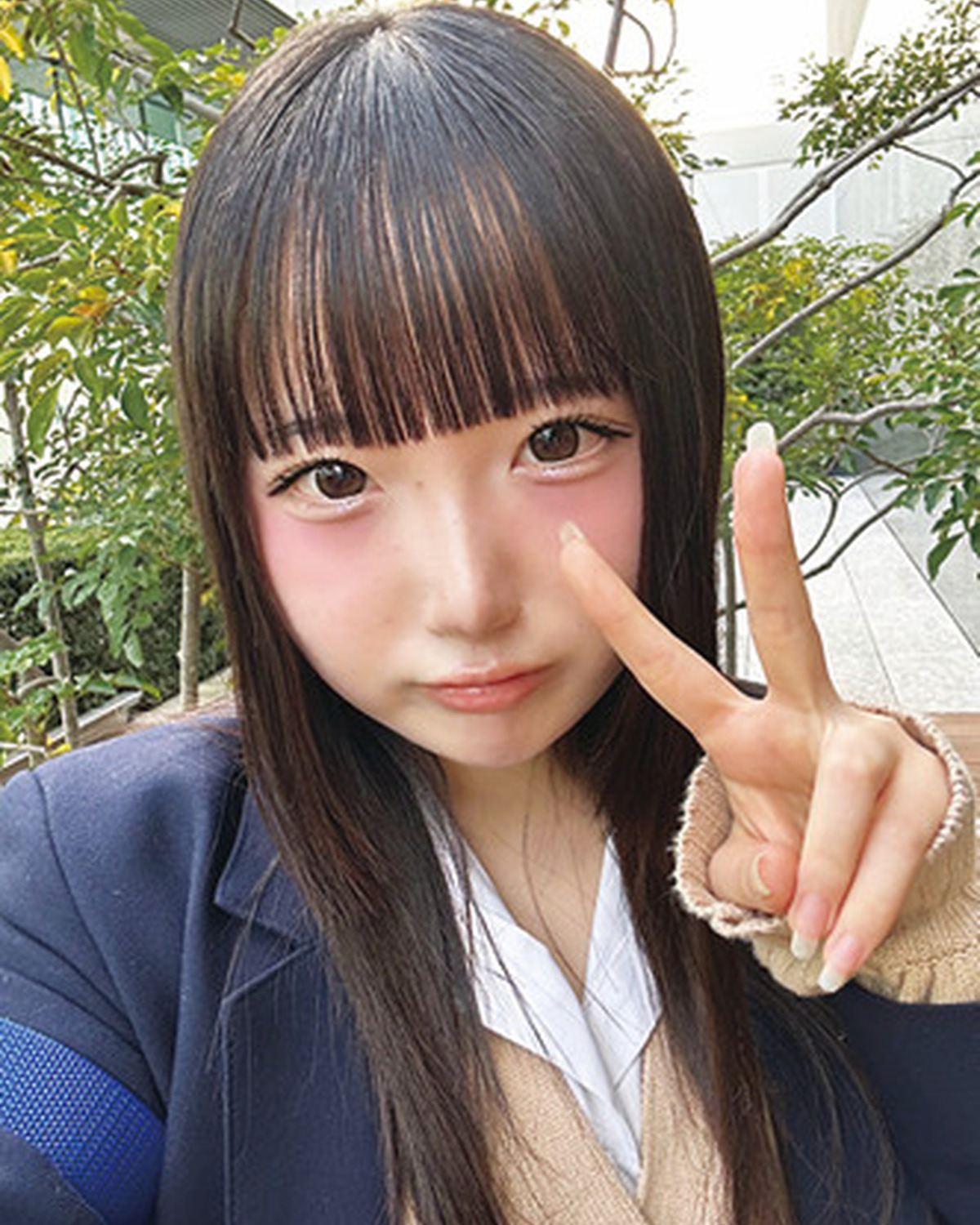 実用重視派♡ST読者・ひなちゃんの愛用アイテムは？【スクバの中身大調査】