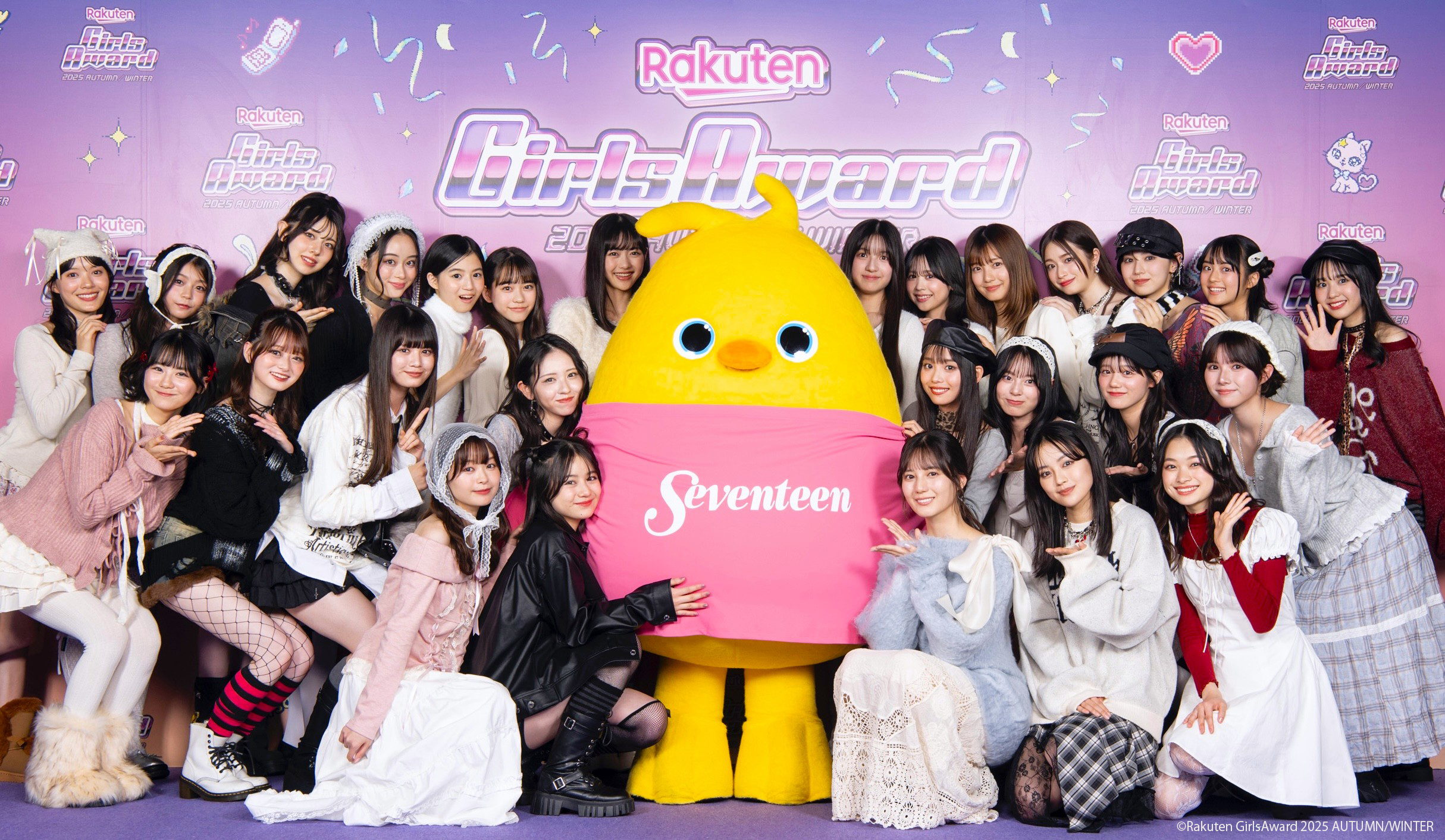 ガルアワで「ゲルぴよ×ST㋲」を激写！日向坂46小坂菜緒ちゃんとMCで登場！