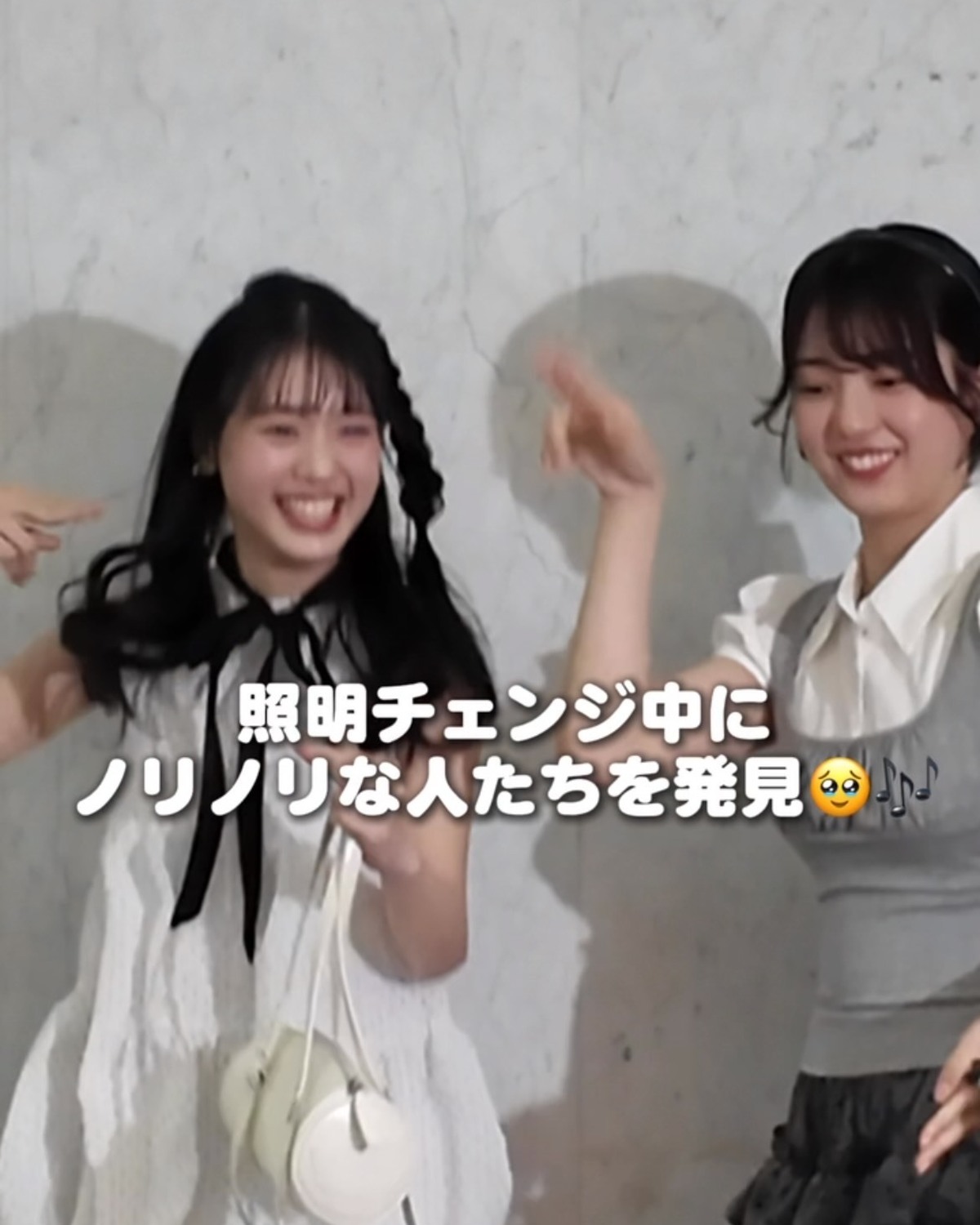 ノリノリなみんみと真帆🥺🎶💞でも撮影が始まると…✨✨さすがはST㋲なのでした🙂‍↕️💕⊹₊⟡⋆˚⊹—————————⊹₊⟡⋆˚⊹Seventeen夏号発売中📖🌴STモデルのオフショットがもっとみたいコ