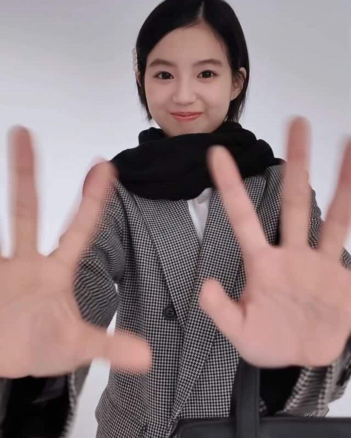 JC㋲🤍満音のポテンシャルが💯すぎる👼🏻撮影中はクールにキメッ✨撮影が終わるとゆる〜い満音です🥰#佐々木満音 #中学生 #可愛い女の子 #ショートヘア #STモデル