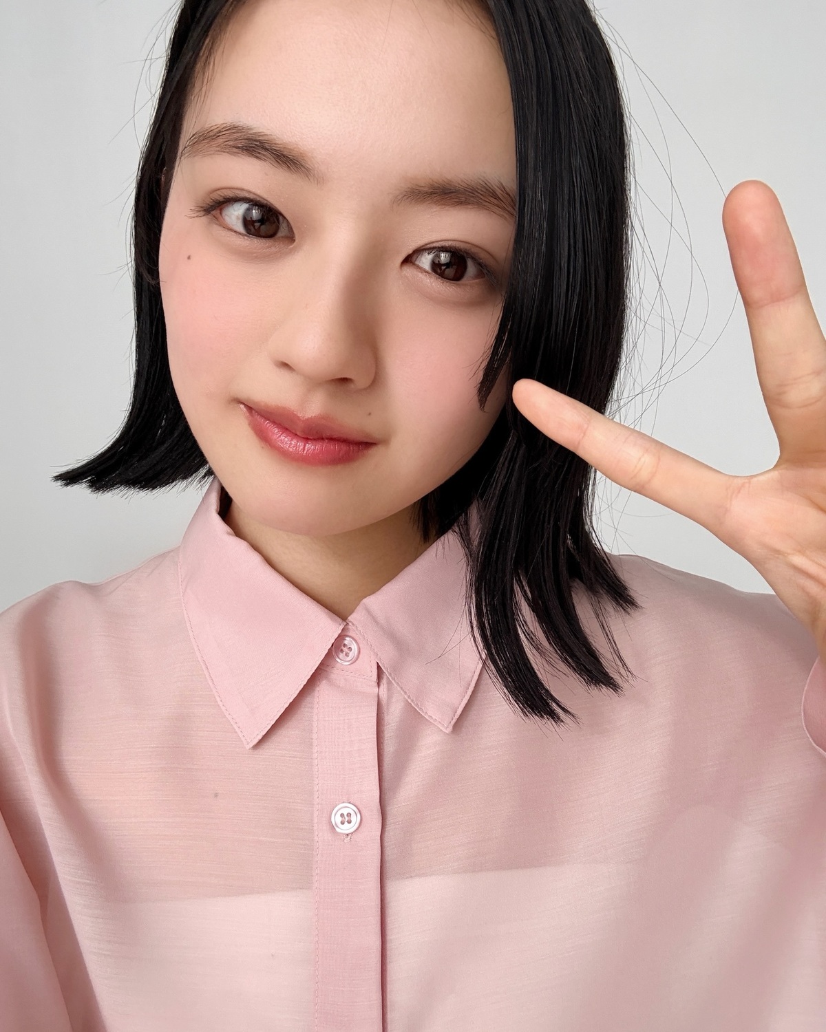 じゅったんのセルフィー🤳🌸みんなどんな週末を過ごしてる？💞4月も折り返し！！毎日楽しく過ごそうね〜🎶#上坂樹里 #じゅったん #朝ドラ #可愛い女の子 #外ハネボブ