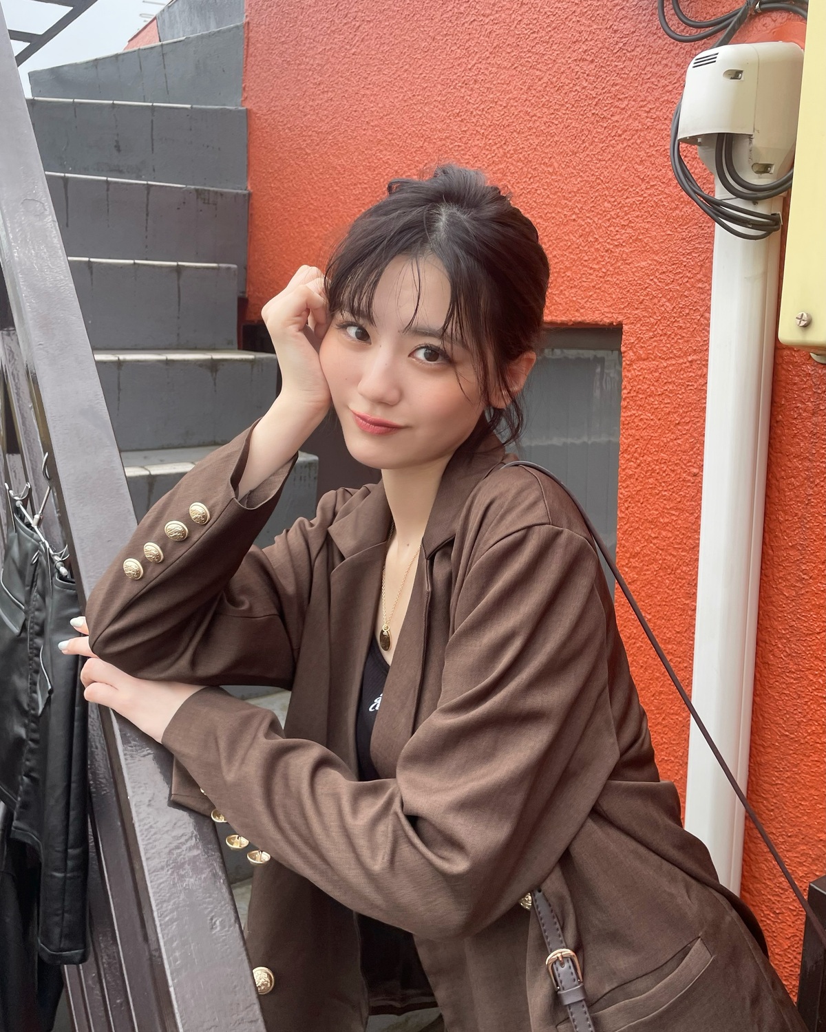 色んな表情の瑠紀🐰🤎🎶スタッフは特に2枚目推し🥺みんなは何枚目が好き？🥰⊹₊⟡⋆˚⊹—————————⊹₊⟡⋆˚⊹STモデルのオフショットがもっとみたいコは@seventeenjp_mag をフォロー