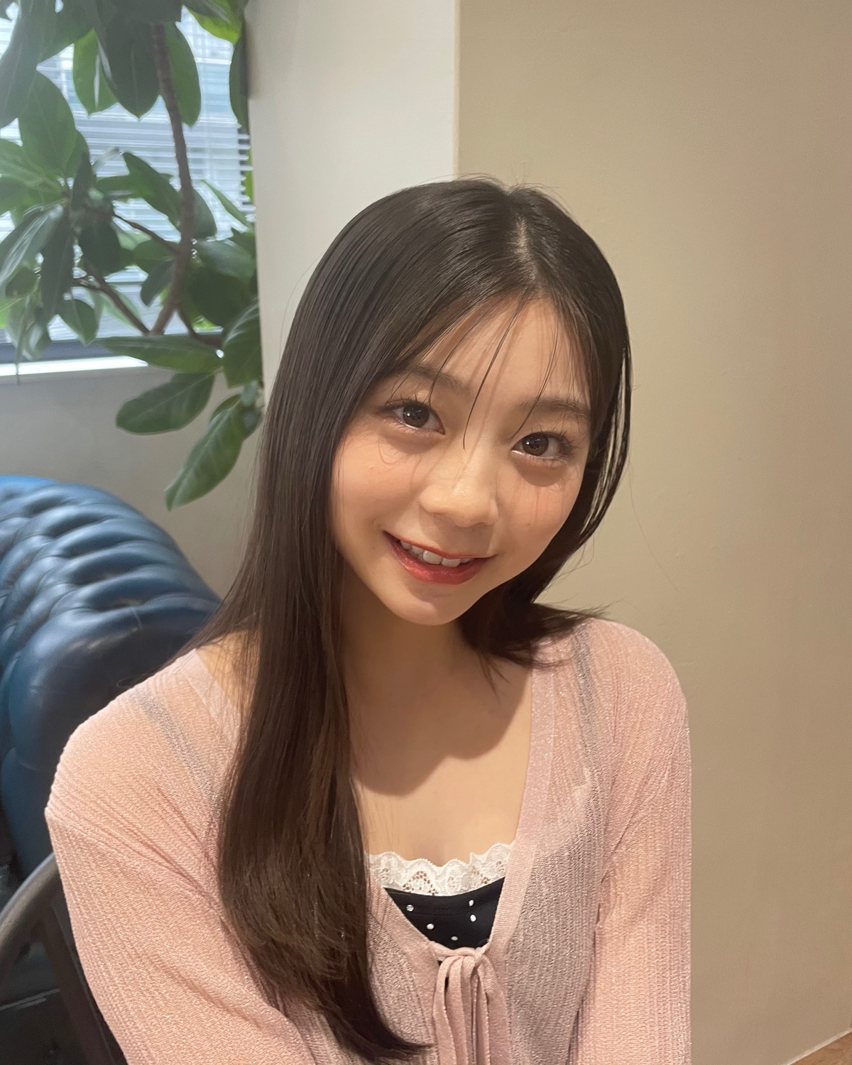 まだあった♡ロングヘア時代のあいにゃん🐈💞少し前にばっさりイメチェンしてボブになったよ💇🏻‍♀️🪽もうすぐ発売の夏号ではロングヘアのあいにゃんが見れるのか！？ボブのあいにゃんが見れるのか！？お楽しみに