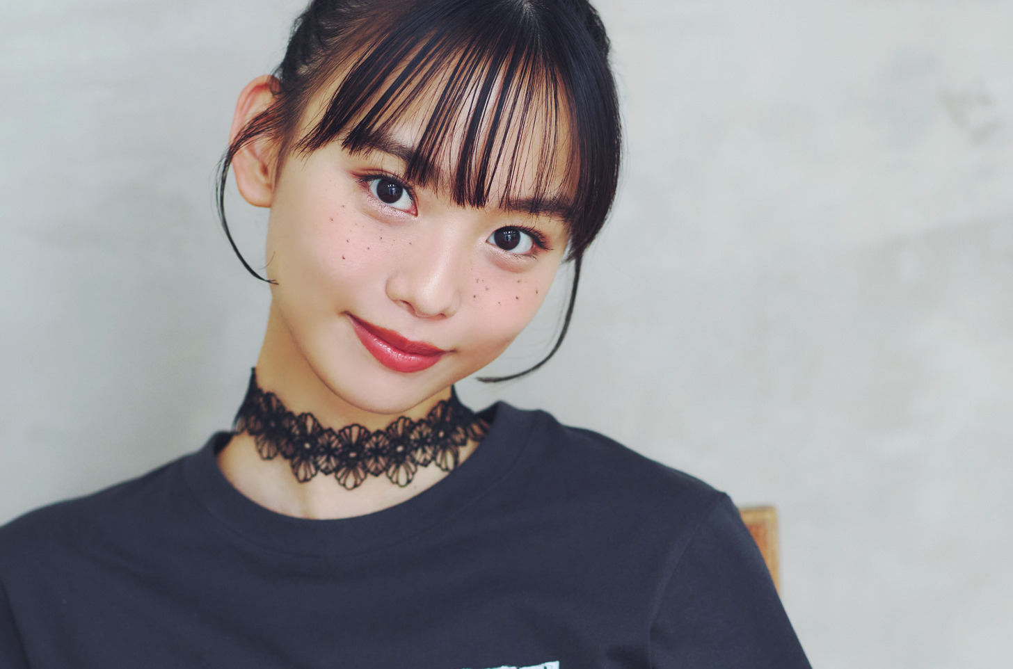 【松本麗世の私服Tシャツコーデ】『NANA』Tをポイントにパンクロマンスコーデ【夏の推しTシャツSNAP】