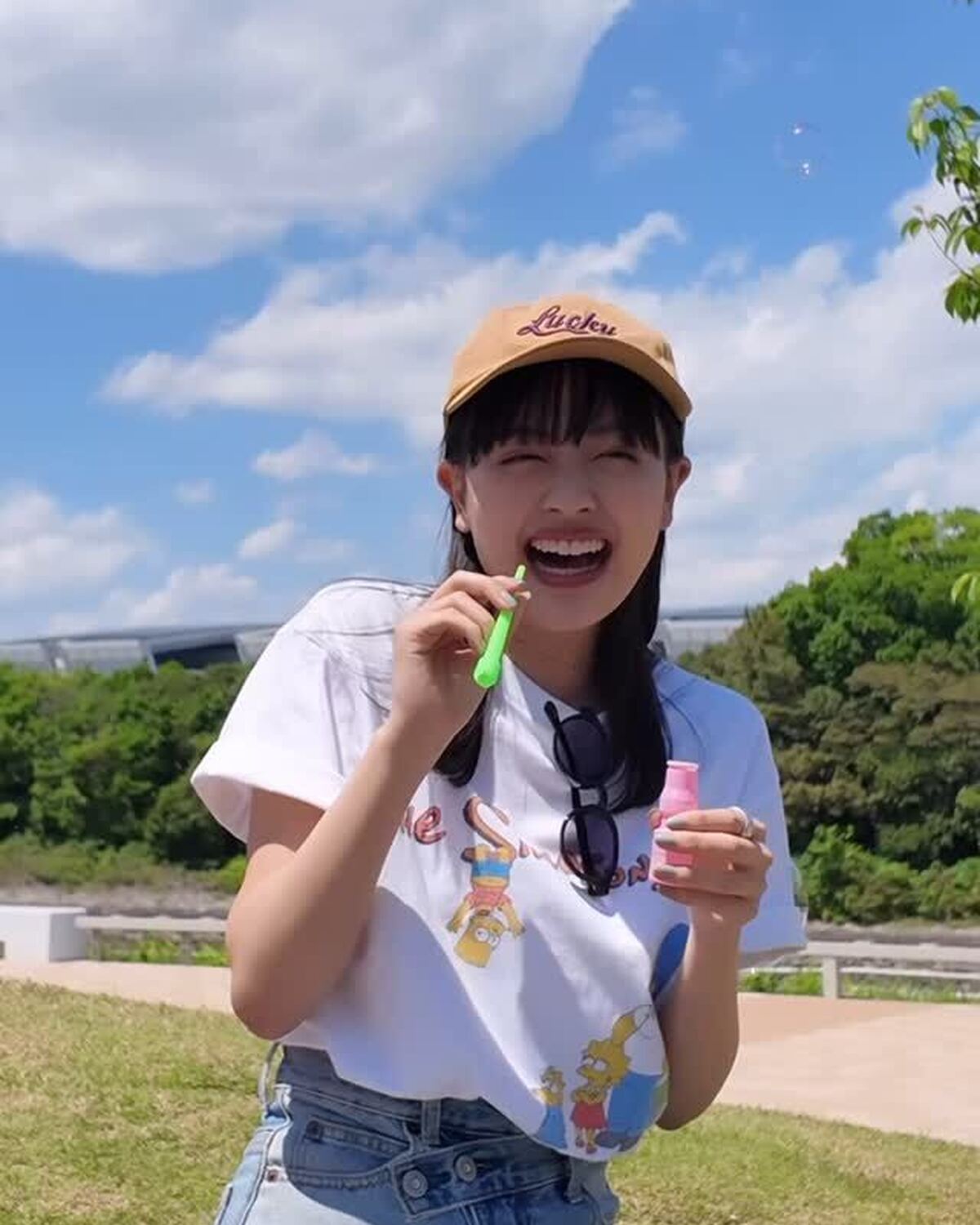 じゅったん×シャボン玉🫧🍃無邪気な笑顔が可愛すぎ🥺☀️シャボン玉が写真にしっかり写り込むように、横からロケバスさんが頑張ってくれていたよ🤣👏🏻モデルもスタッフもみんなで協力して素敵な誌面が出来てます🫡