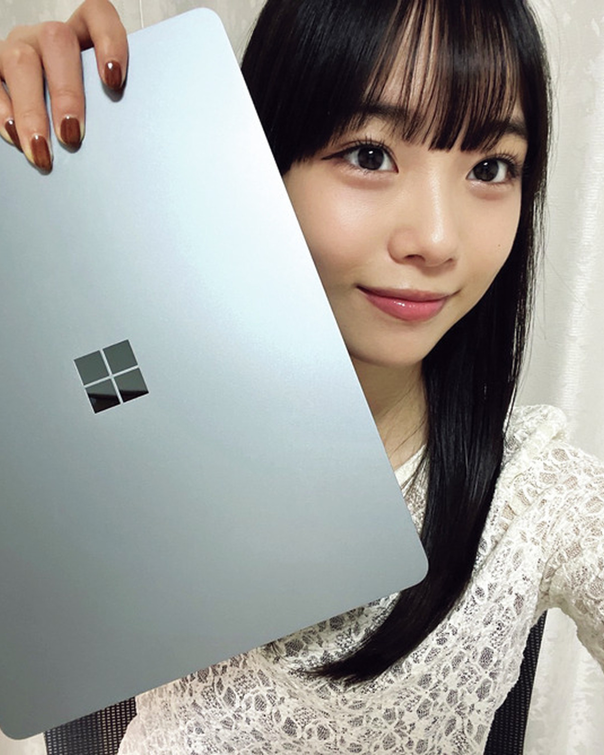 【松本麗世】ノートパソコンに興味があるよ