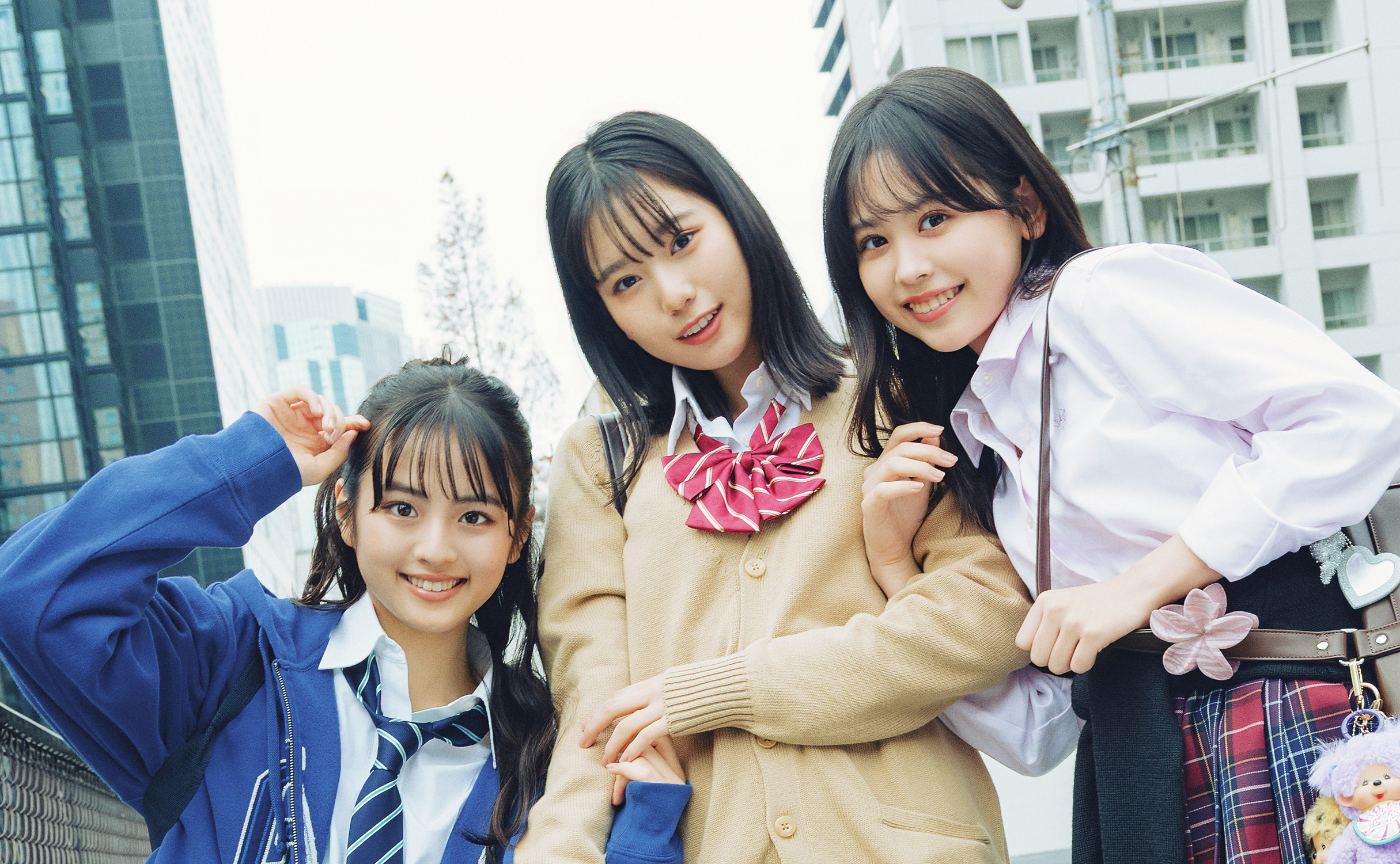 高2の梶原叶渚・増田三莉音・竹下優名のちょいギャルMIXコーデ【学年別おすすめ制服コーデ】