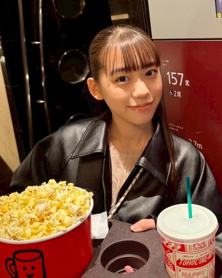 【岡本望来】映画鑑賞〜！！