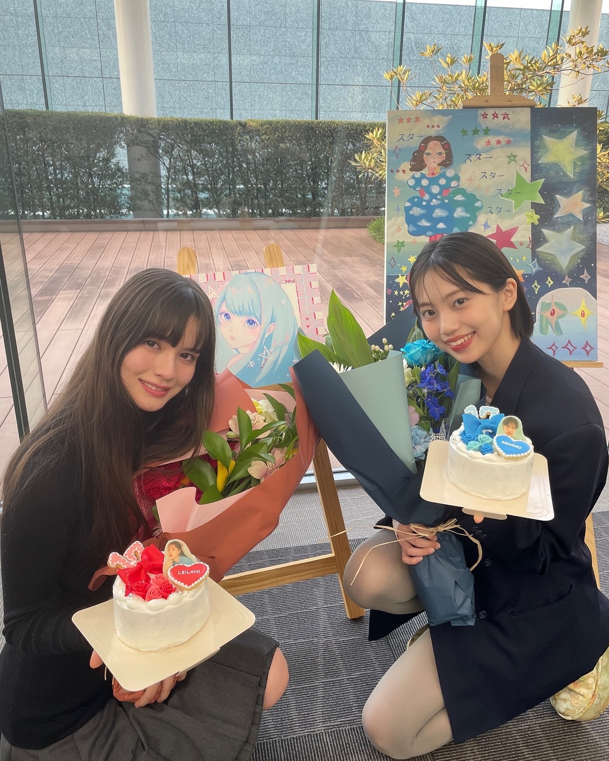 みのり＆レイラニの卒業式の様子をお届け💐卒業企画の撮影後、スタッフが集まってサプライズしたよ💫感動してちょっぴり泣いちゃった2人。😢✨STはこれからも2人の進む道を応援してるよ🌈#stライフスタイル 