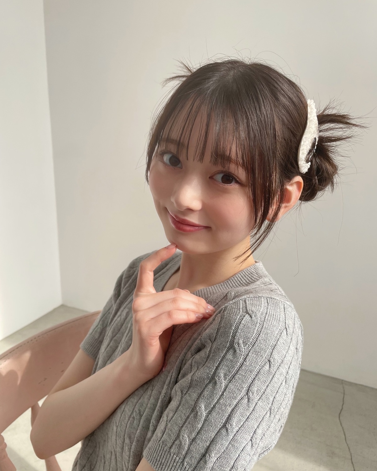 韓国っぽヘアアレンジをしてみたよ〜👸🏻🤍カメラを向けるといろんな表情をしてくれるゆなな🪽何枚目の表情がすき？🎀#Seventeen #セブンティーン #ST夏号 #雑誌 #ファッション雑誌 #Seve