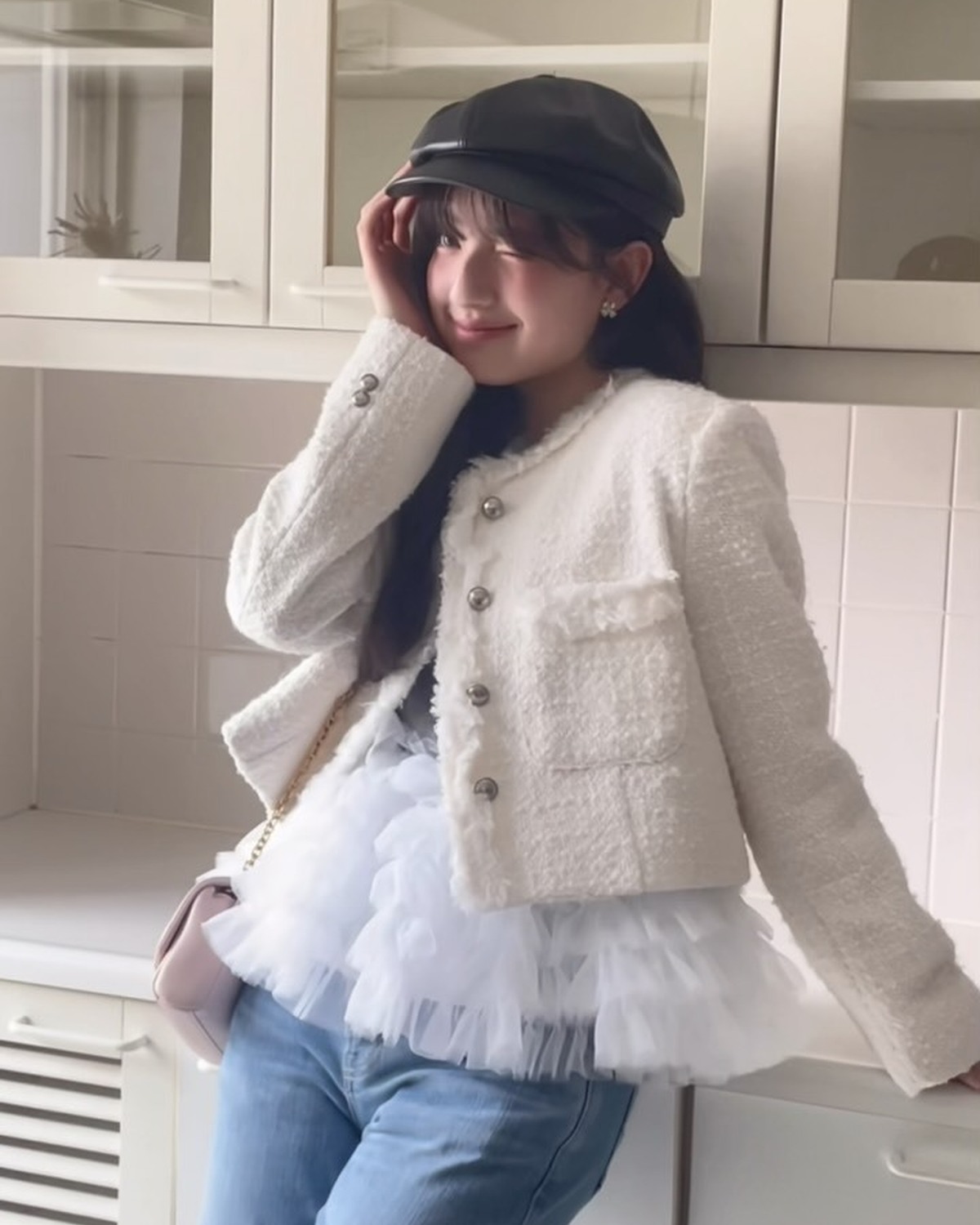 現ST㋲の末っ子👼🏻すいちゃんの撮影風景をおさめたよ🎥🤍元々ポテンシャルが高すぎるすいちゃん！！さらに表情やポーズの引き出しが多くなってきたよ🌟⊹₊⟡⋆˚⊹—————————⊹₊⟡⋆˚⊹STモデルのオ