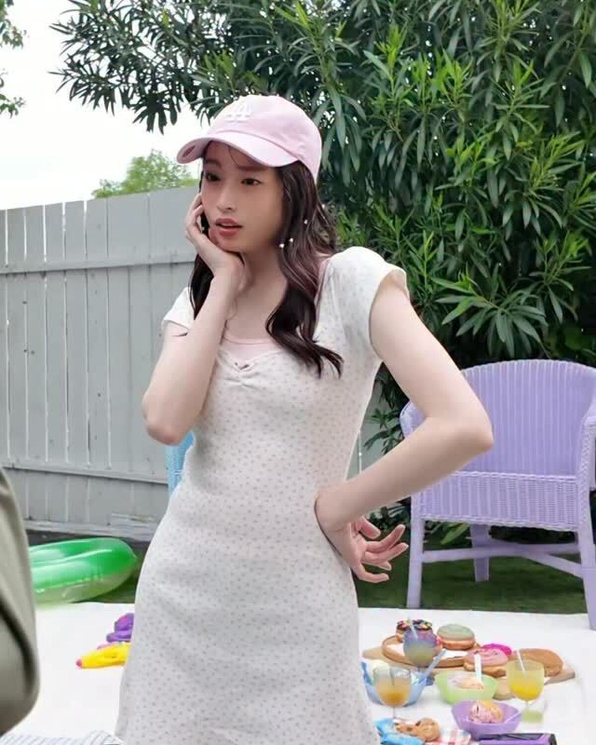 あやなの表情ひとつひとつが可愛すぎる🥺🩷コーディネートはもちろんヘアアレも参考にしてみてね🎀🧢⊹₊⟡⋆˚⊹—————————⊹₊⟡⋆˚⊹STモデルのオフショットがもっとみたいコは@seventeenj