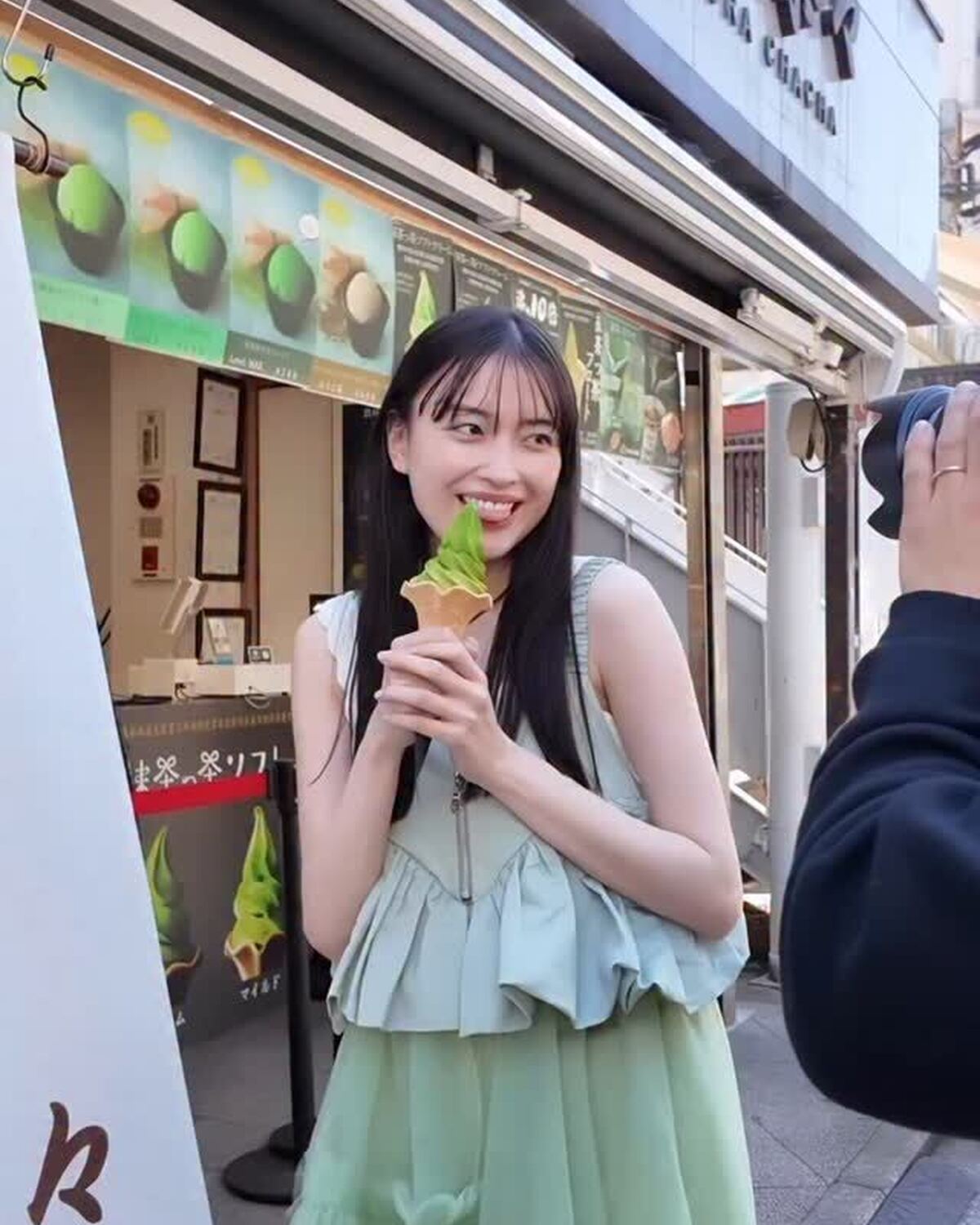 みずきちと食べ歩きデート💨🎶🤤抹茶アイスを幸せそうに食べてたよ🥺🍦💚#Seventeen #セブンティーン #ST夏号 #雑誌 #ファッション雑誌 #Seventeen夏号 #茅島みずき #鎌倉 #食