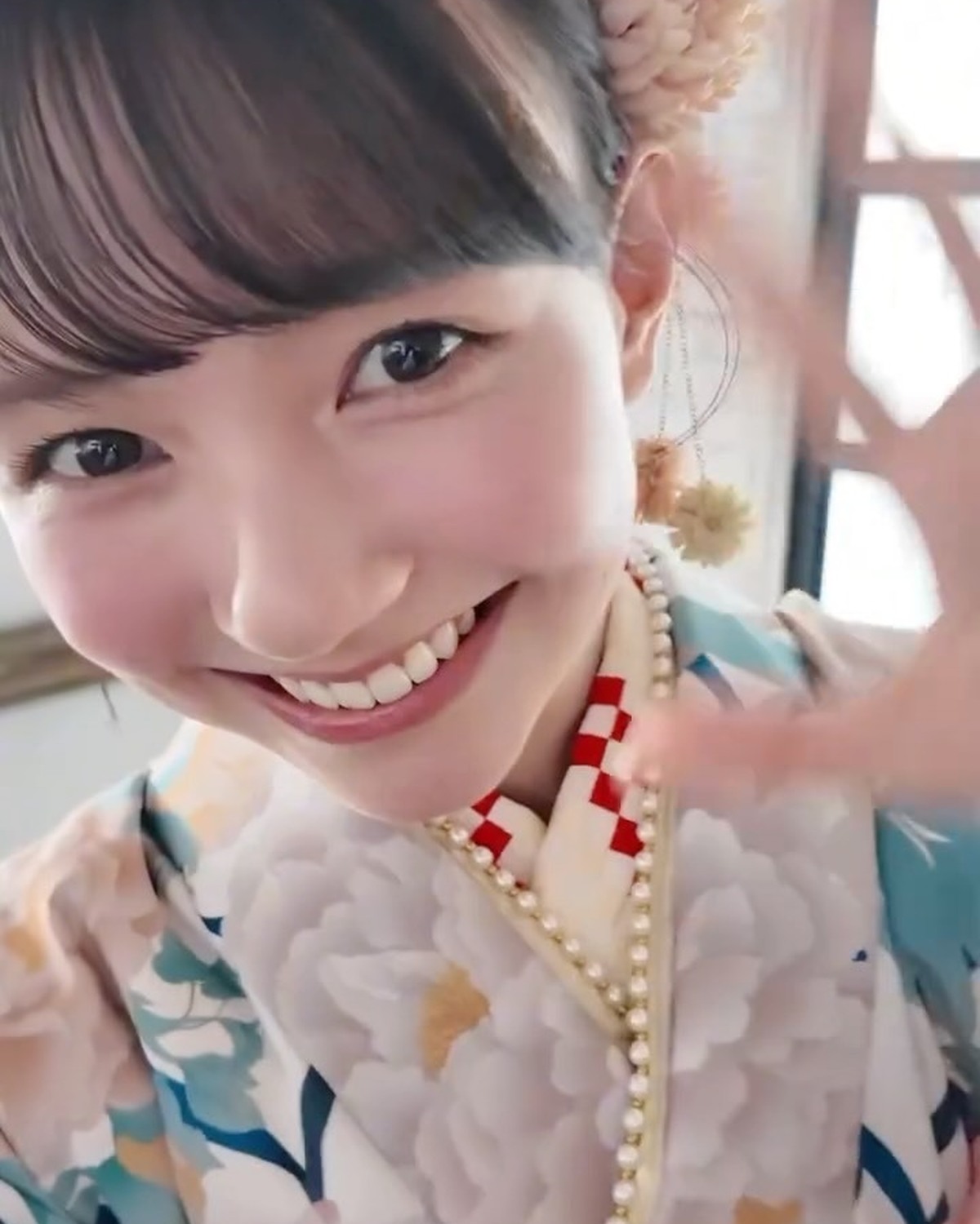 ここあVerもお届け🎥🎀💞いつもごきげんなここあにつられて思わず笑顔になっちゃう🥰 1月のカバームービーをぜひ見返してみてね🎶👘#河村ここあ #振袖 #晴れ着 #振袖コーデ #高校生