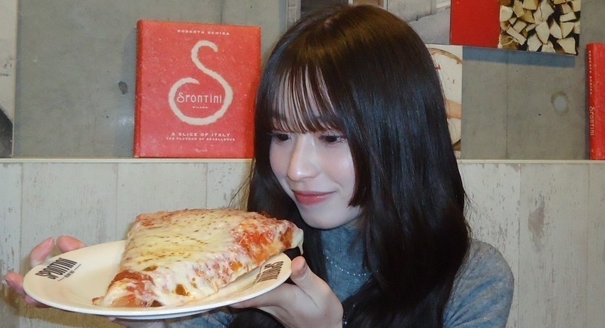 念願の🍕♥【葛西杏也菜】