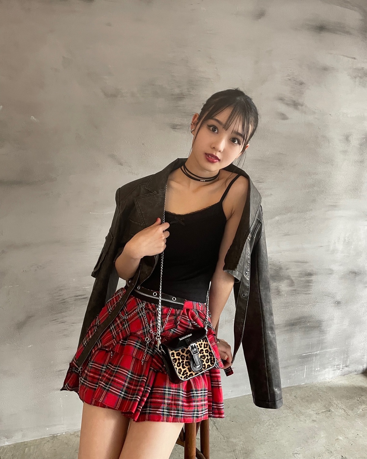 みんみのNANA風コーデ🎸🖤写真でもオフショットを🆙していくよ😎最後の一枚は撮影中📸クールでかっこいいみんみがたくさん見られた撮影でした✰⸝⋆#Seventeen #セブンティーン #ST #stモデ