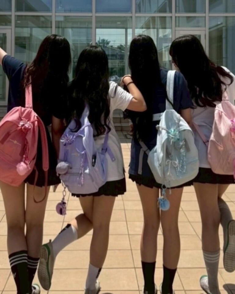 スクバに肩掛けよりリュックがトレンド！JKの通学バック図鑑♡