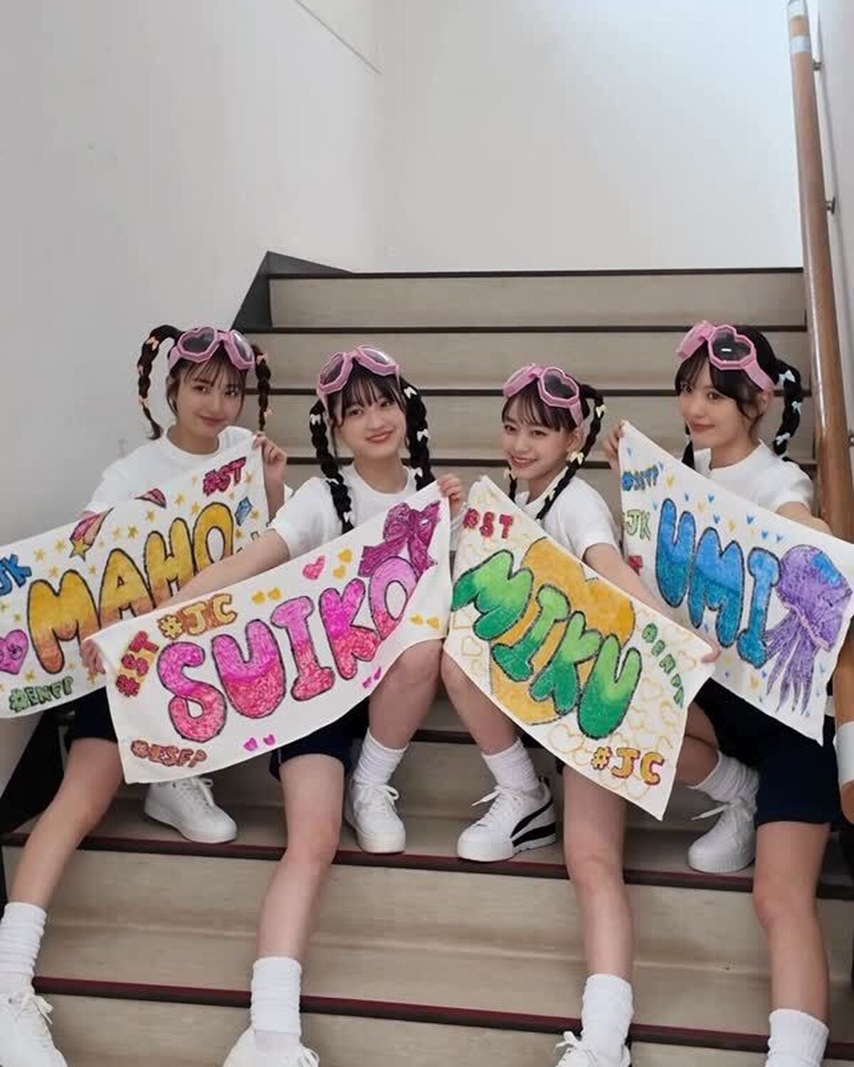 5月のカバームービーはもう見てくれた？😝💞真帆、うみ、望来、翠子が登場してるよ🌈体育祭をイメージして準備〜当日のシチュで撮影🎥わちゃわちゃ楽しい撮影でした🎶