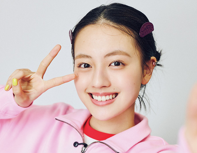 推し本、小さいころの写真、よく使う絵文字…じゅったんがみんなの質問に全部答えてみた！【上坂樹里 Seventeen卒業！】