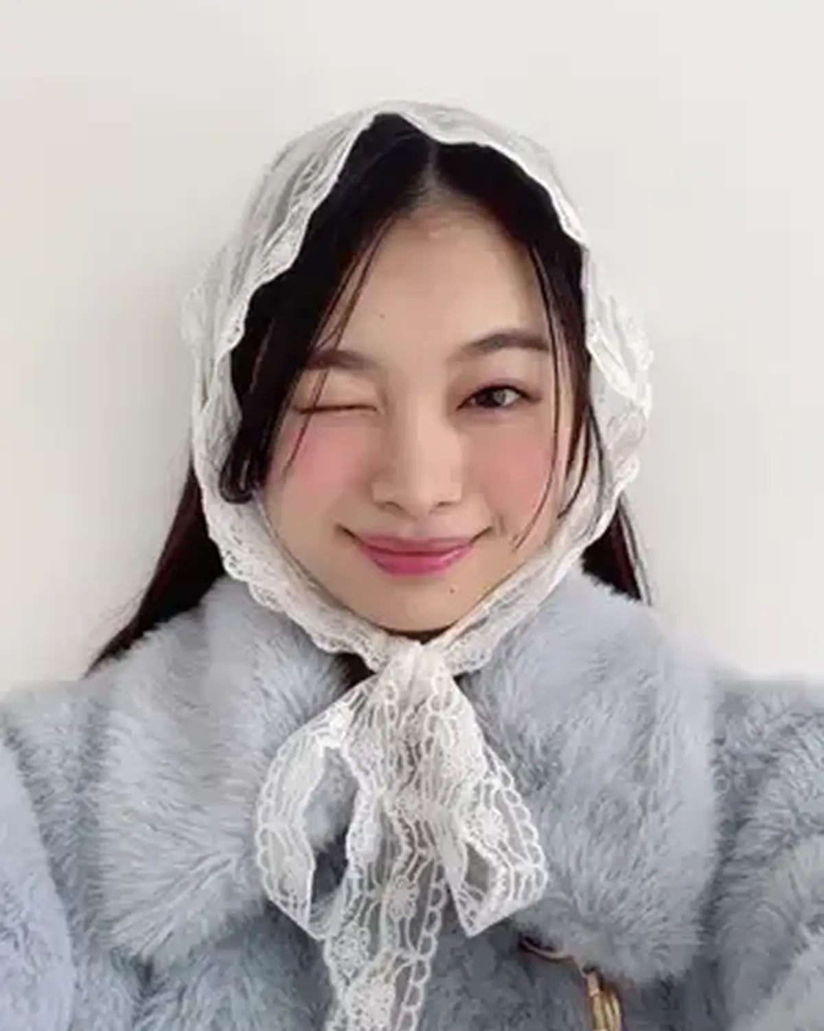 いつかの琉衣🌟そろそろ冬服はしまって春服の出番だね🤍🫧 #月島琉衣 #STモデル #スターダストプロモーション #可愛い女の子 #バブーシュカ