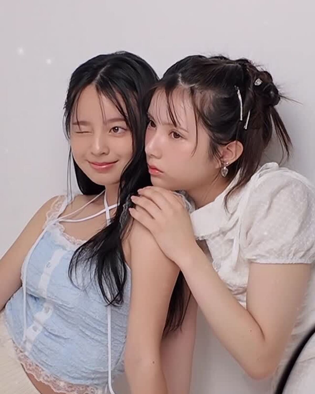 STお馴染みのLJKコンビ ✩‧₊˚舞羽＆快空🪽いつもはじゃれあってる仲良しな2人も、撮影中はさすが★モデルの表情に✨Seventeenモデルってやっぱりカッコよくて最強にカワイイ🥰🤍#小國舞羽 #髙