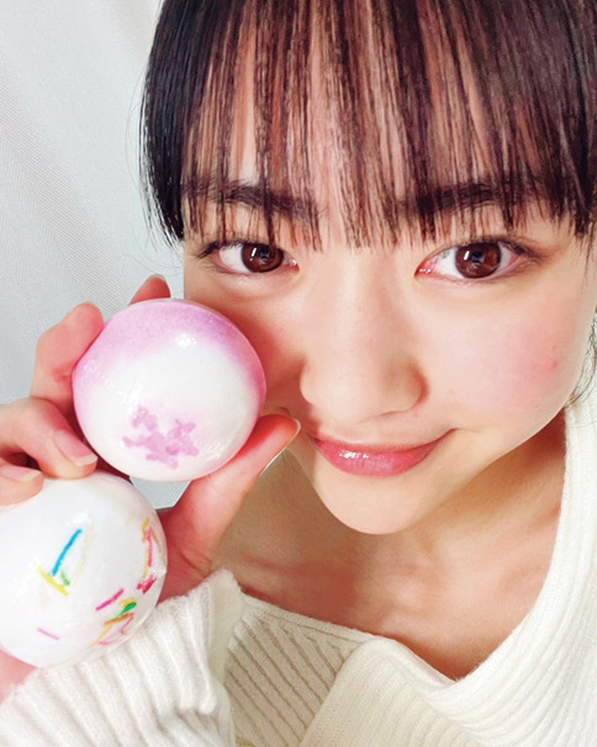 【原田花埜】湯ぶねにつかってリラックス♡ バスボムを入れると気分が上がるよ