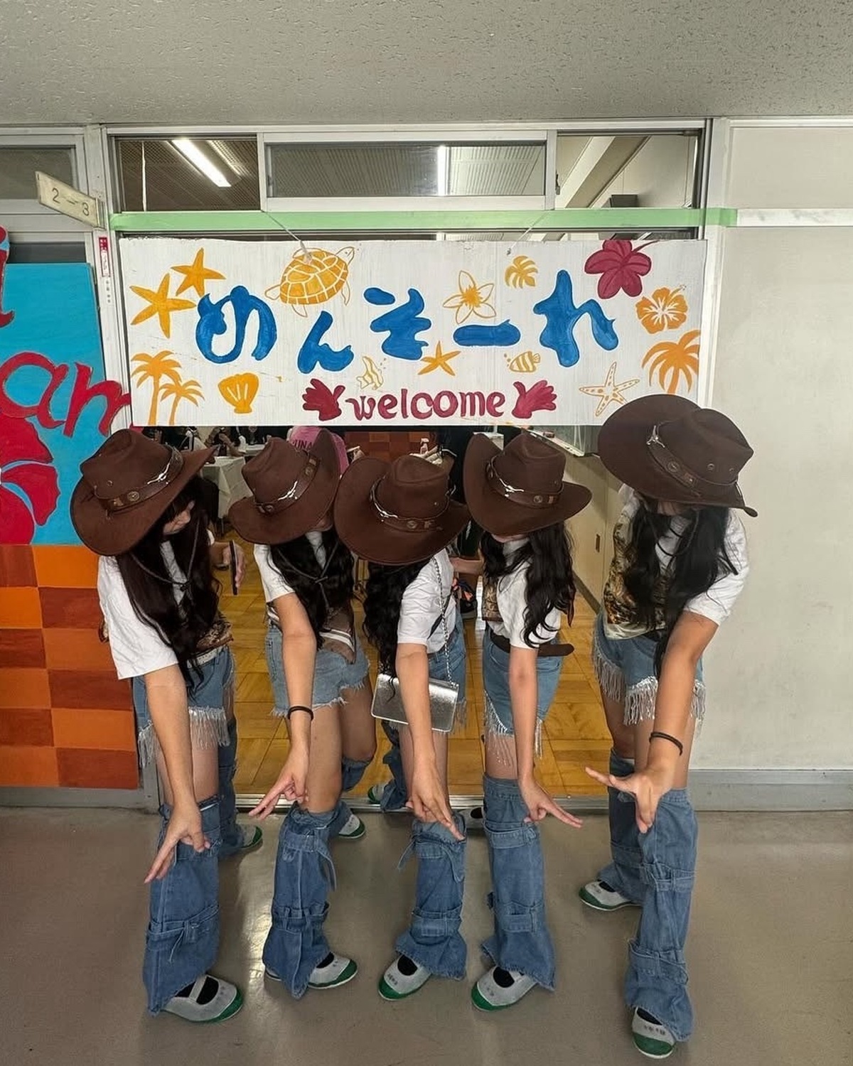 【2025最新版】文化祭コーデのトレンドを紹介♪ 映えさせていっぱい写真撮ろ!