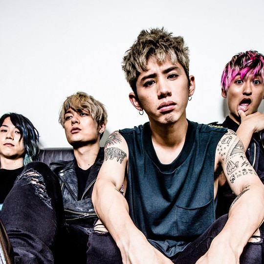 最強のロックバンド、ONE OK ROCKの4人が登場!!!!