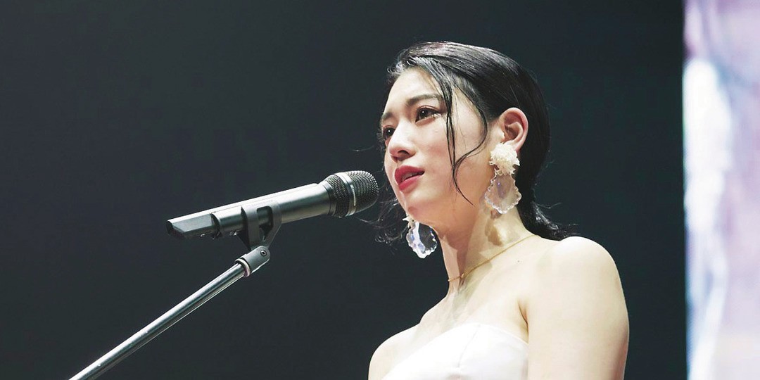 三吉彩花、学園祭卒業式の様子をレポート【後編】