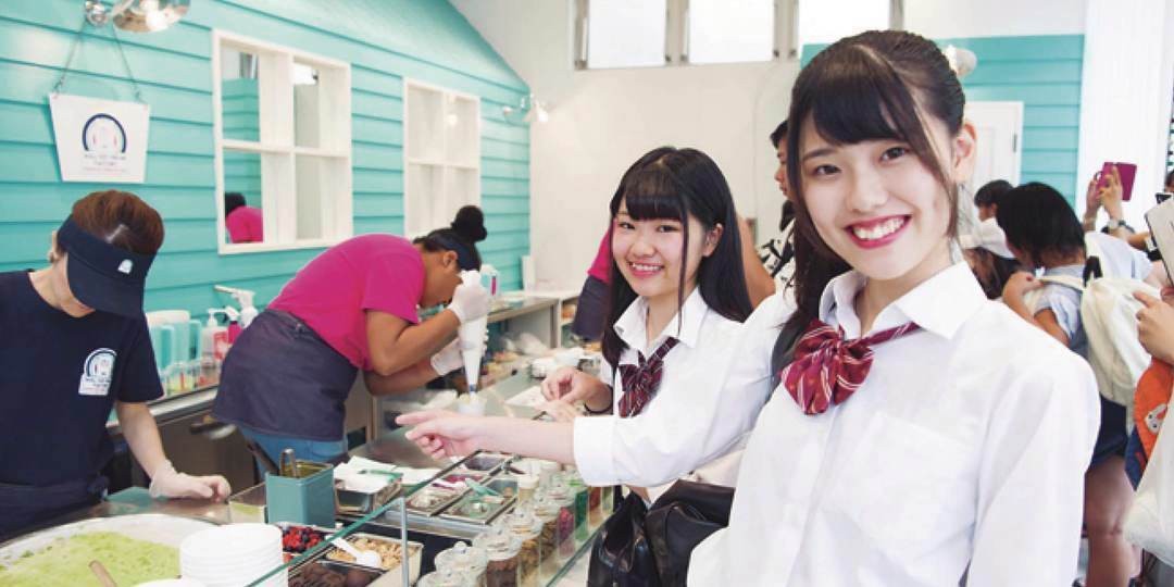 大行列「ROLL ICE CREAM FACTORY」のアイスは涼しくなった今が狙い時!?