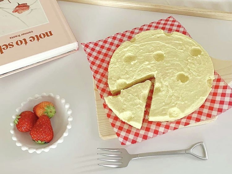 自分で作れちゃう！ 見た目がかわいすぎる！ 穴あきチーズケーキ