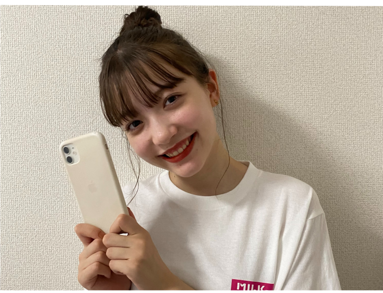 JK1㋲サクラがスマホで英語を勉強していた件。