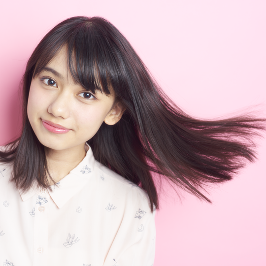 毛流れの乱れがパサつきの原因!?　新感覚ヘアケアアイテムで、手触りgoodな髪をゲット！