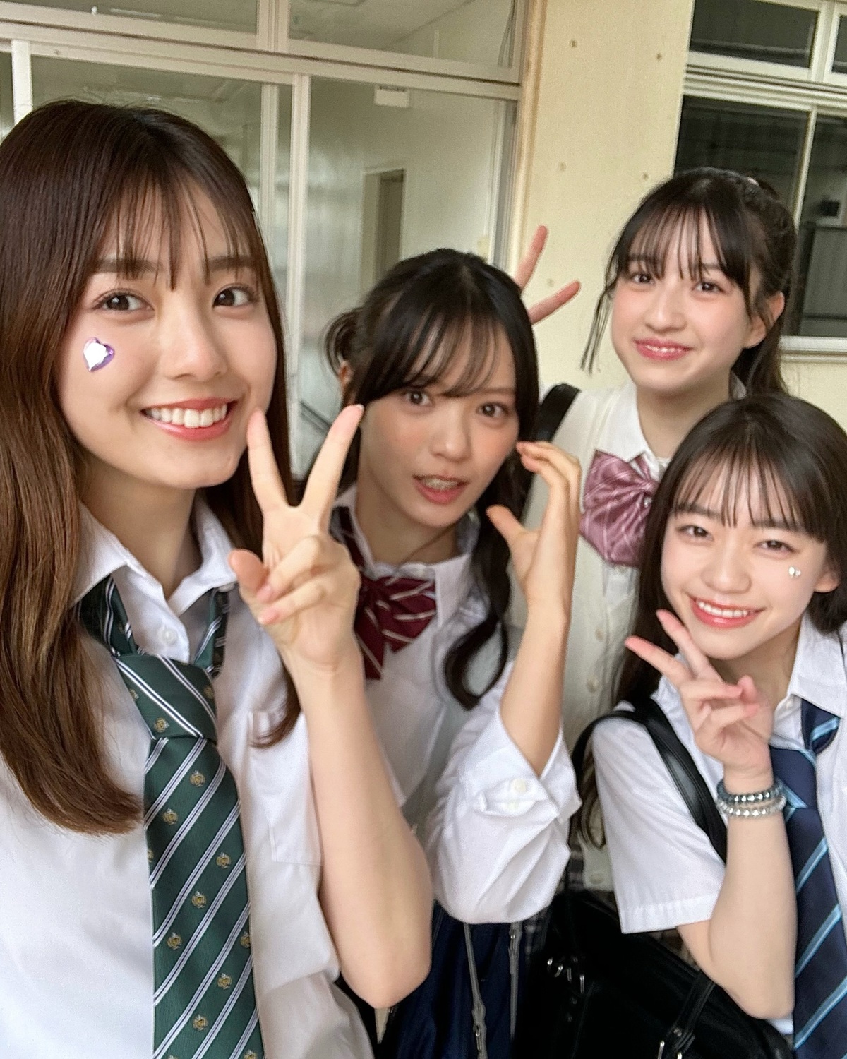 5月のカバームービーはこの4人が担当してるよ🌈もう見てくれたよね？🥺💓アザーカットやオフショットも🆙してるからそちらもチェックしてね✌🏻#seventeen #希咲うみ #川瀬翠子 #岡本望来 #堀口