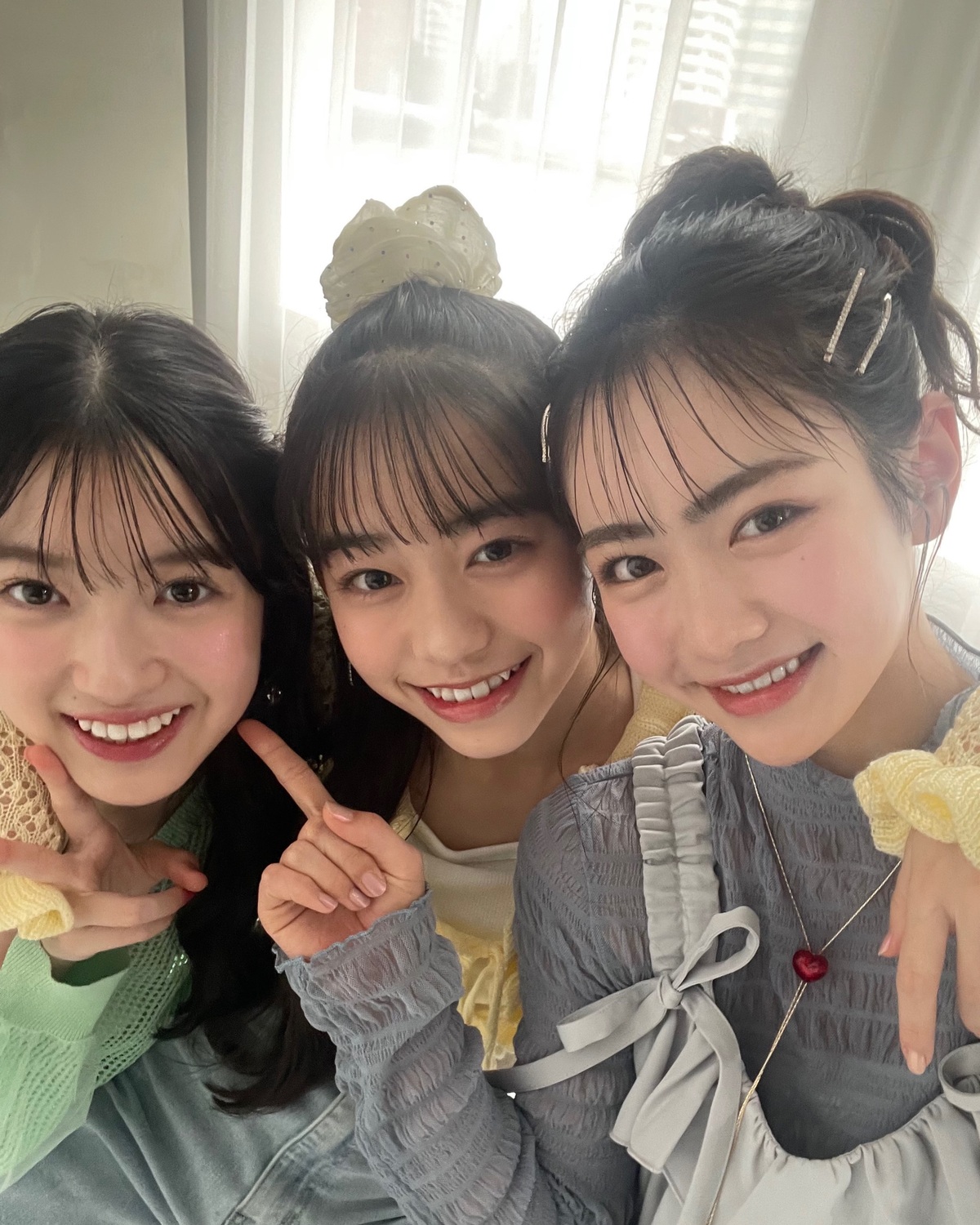 仲良しJCトリオ👶🏻💕⊹₊⟡⋆˚⊹—————————⊹₊⟡⋆˚⊹STモデルのオフショットがもっとみたいコは@seventeenjp_mag をフォローしてね💞インスタグラムで毎日更新中📸🆙⊹₊⟡⋆˚⊹