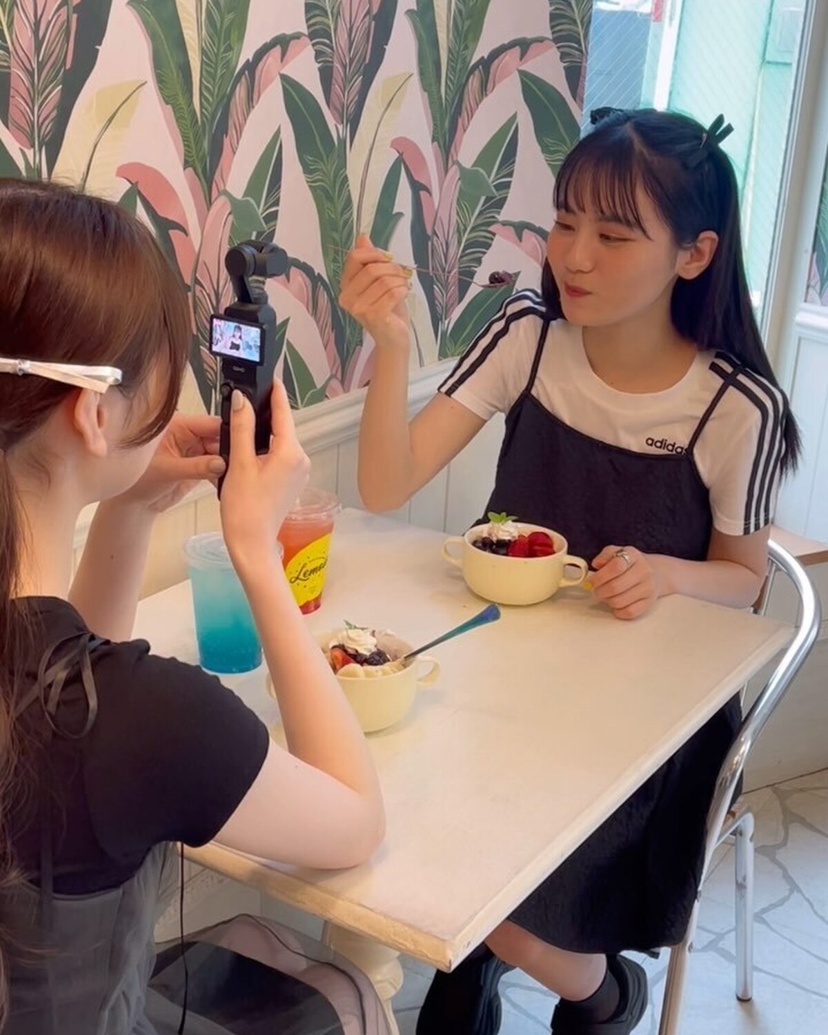 ほのぼのカフェ撮影 @るきバージョン🎥お互い撮り合って食レポ中🥺🥣感想は…