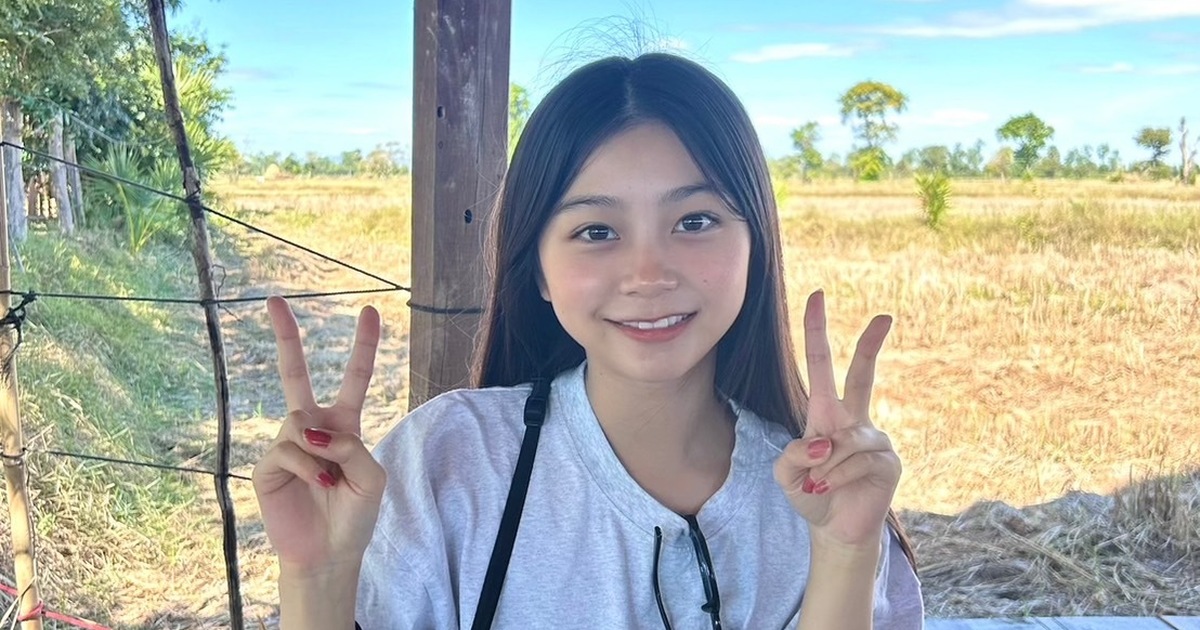 初めての海外【稲光亜依】 | Seventeen-Web