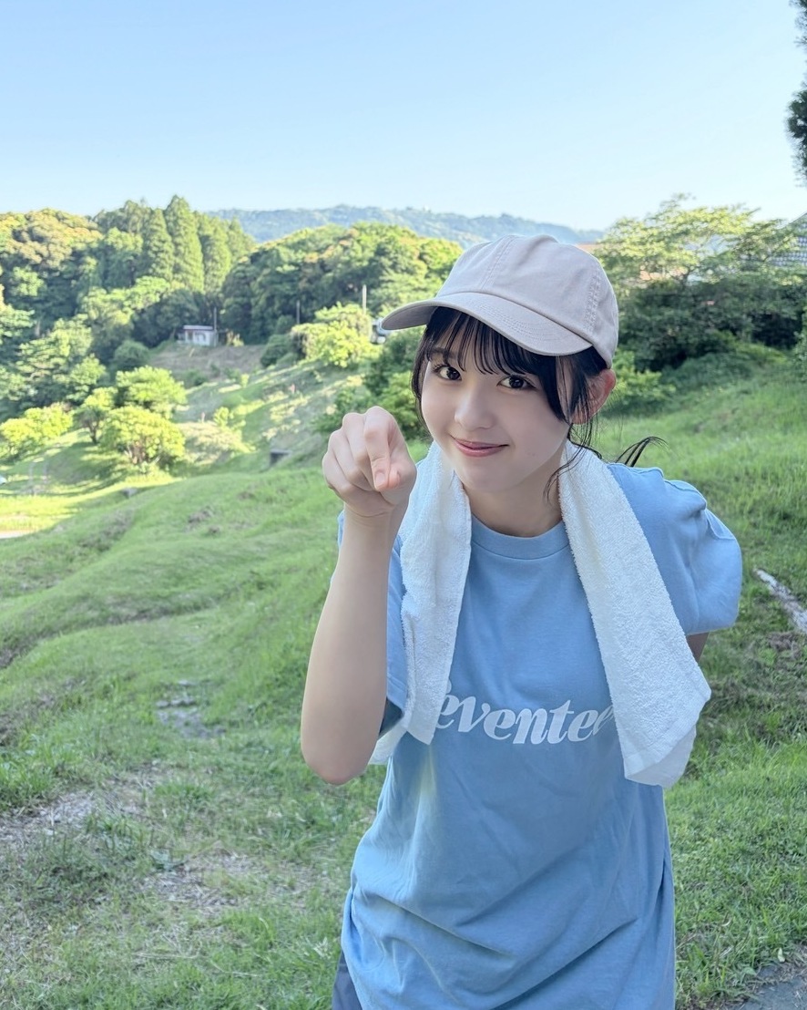 【宮迫翠月】夏号発売中ー！
