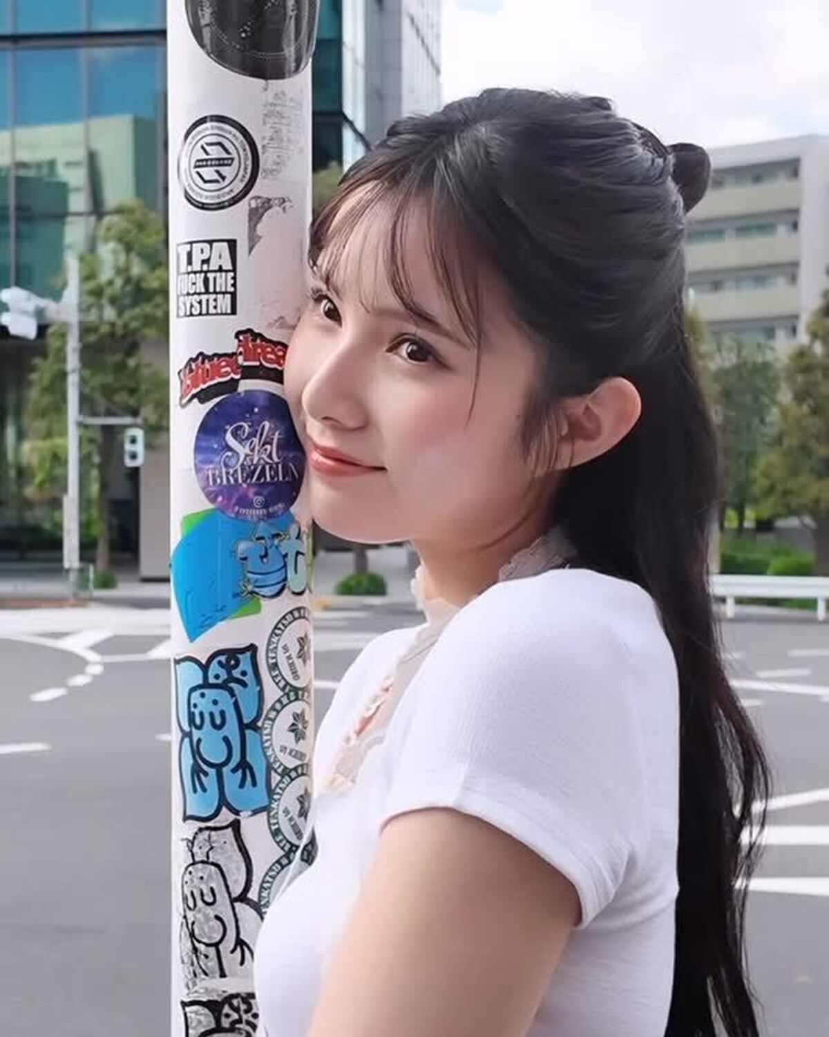 表情もポージングも💯な快空📸✨いつもは元気いっぱいのイメージだけど、こんなクールな表情もできちゃうんです🤍🖤衣装は私服だよ👗おしゃれすぎ🎀モデルの夏私服企画参考にしてね☺︎#Seventeen #セブ