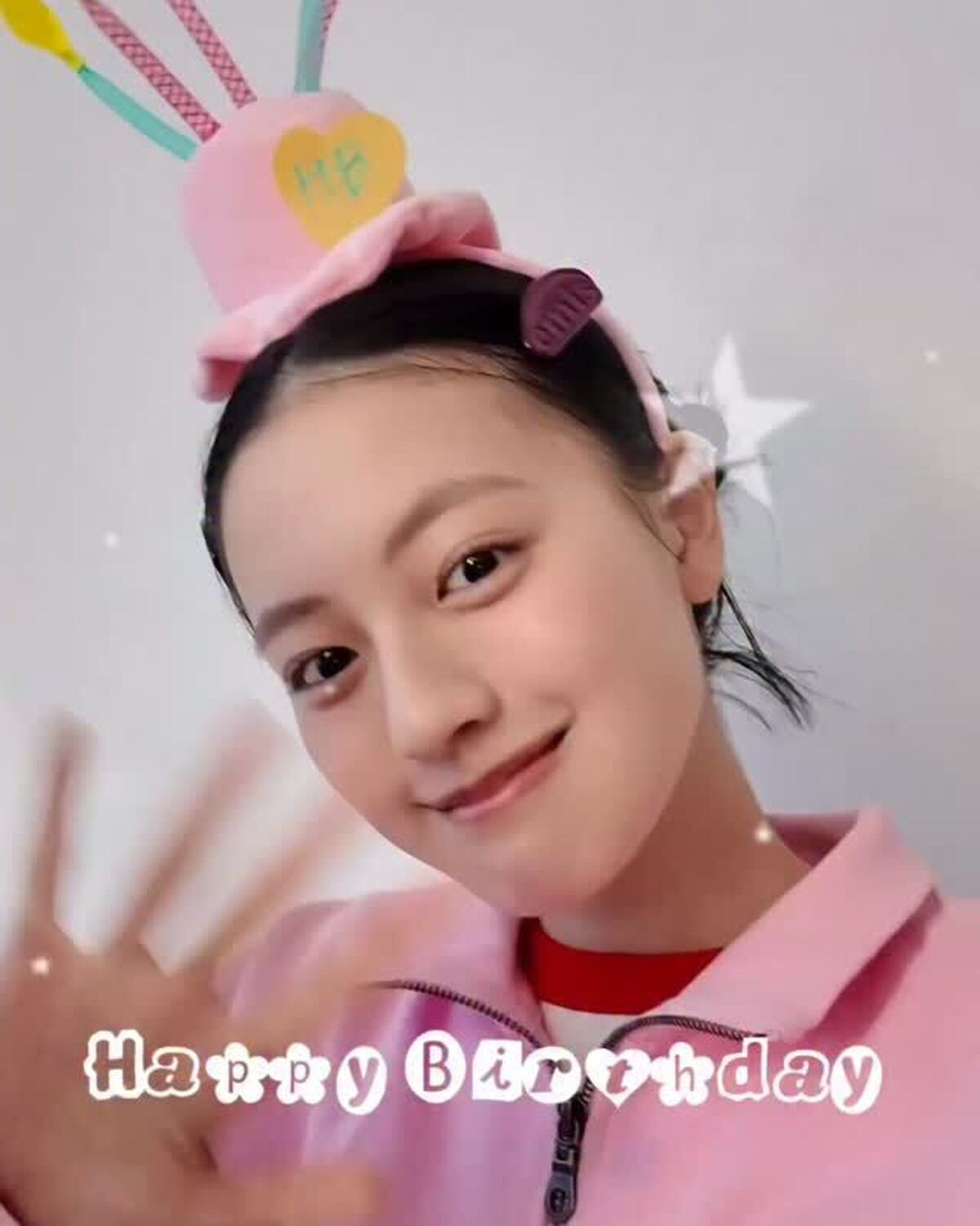 9月生まれのみんな💞お誕生日おめでとう🥳🎉今月は秋号表紙＆カバームービーも担当のじゅったんからメッセージが到着🗣️✨みんなは何歳になったかな？🎂素敵な１年を過ごしてね〜🍒#上坂樹里 #じゅったん #誕