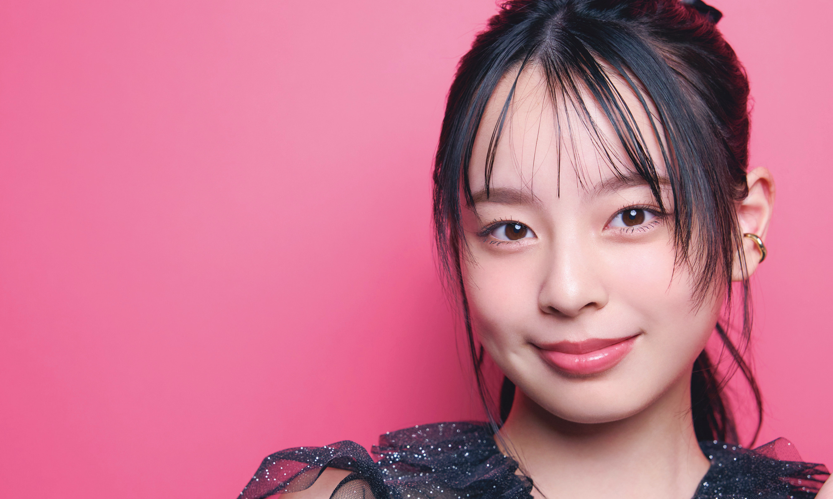 徹底した朝ケアで美肌&美髪をキープ！小國舞羽のMYベストコスメ