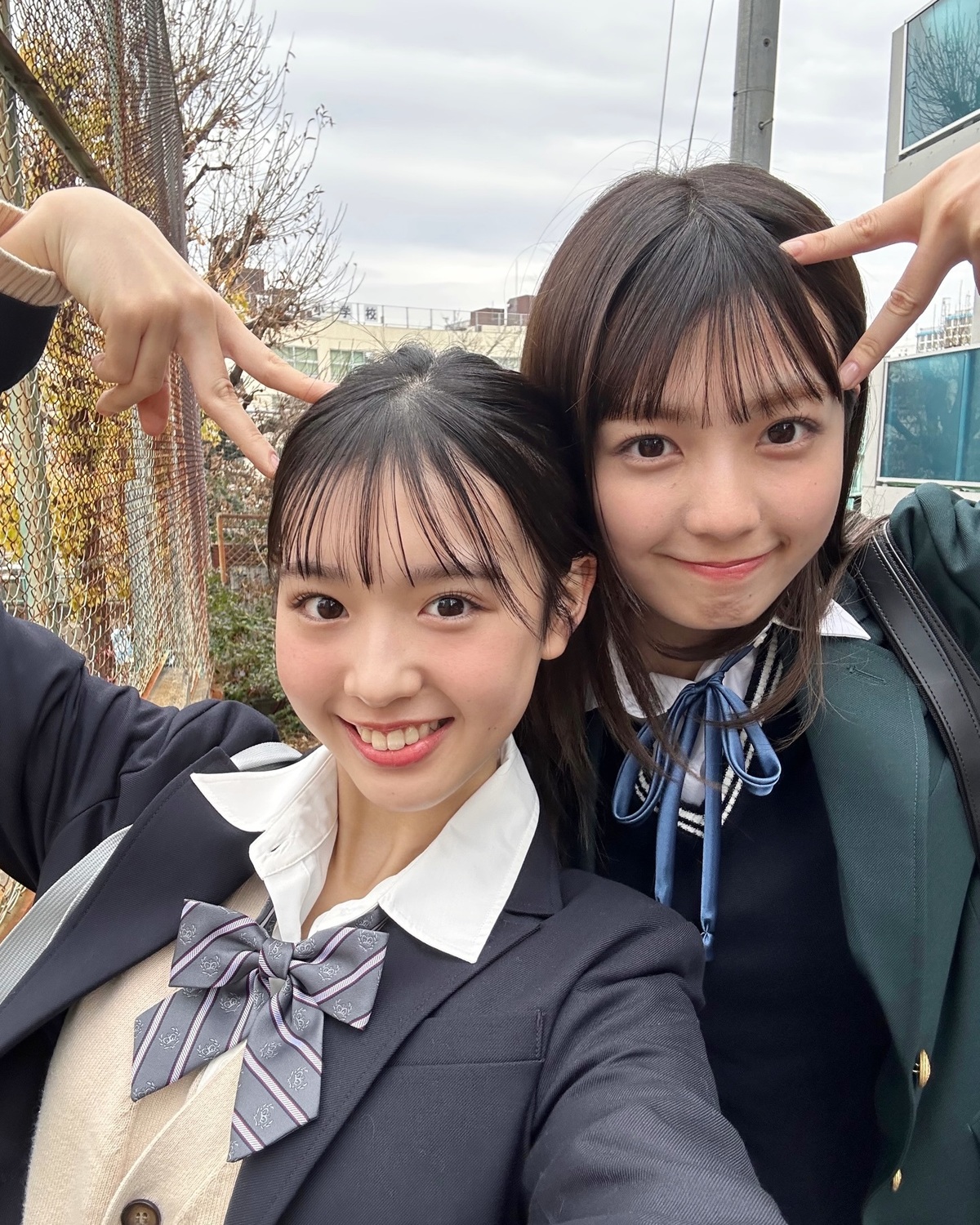 まほみん👭🏻春からLJKになる同い年コンビ💓同じ学年だよ〜🙋🏻‍♀️ってコいる？🫶🏻#宮迫翠月 #堀口真帆 #LJK #制服コーデ #Seventeen春号