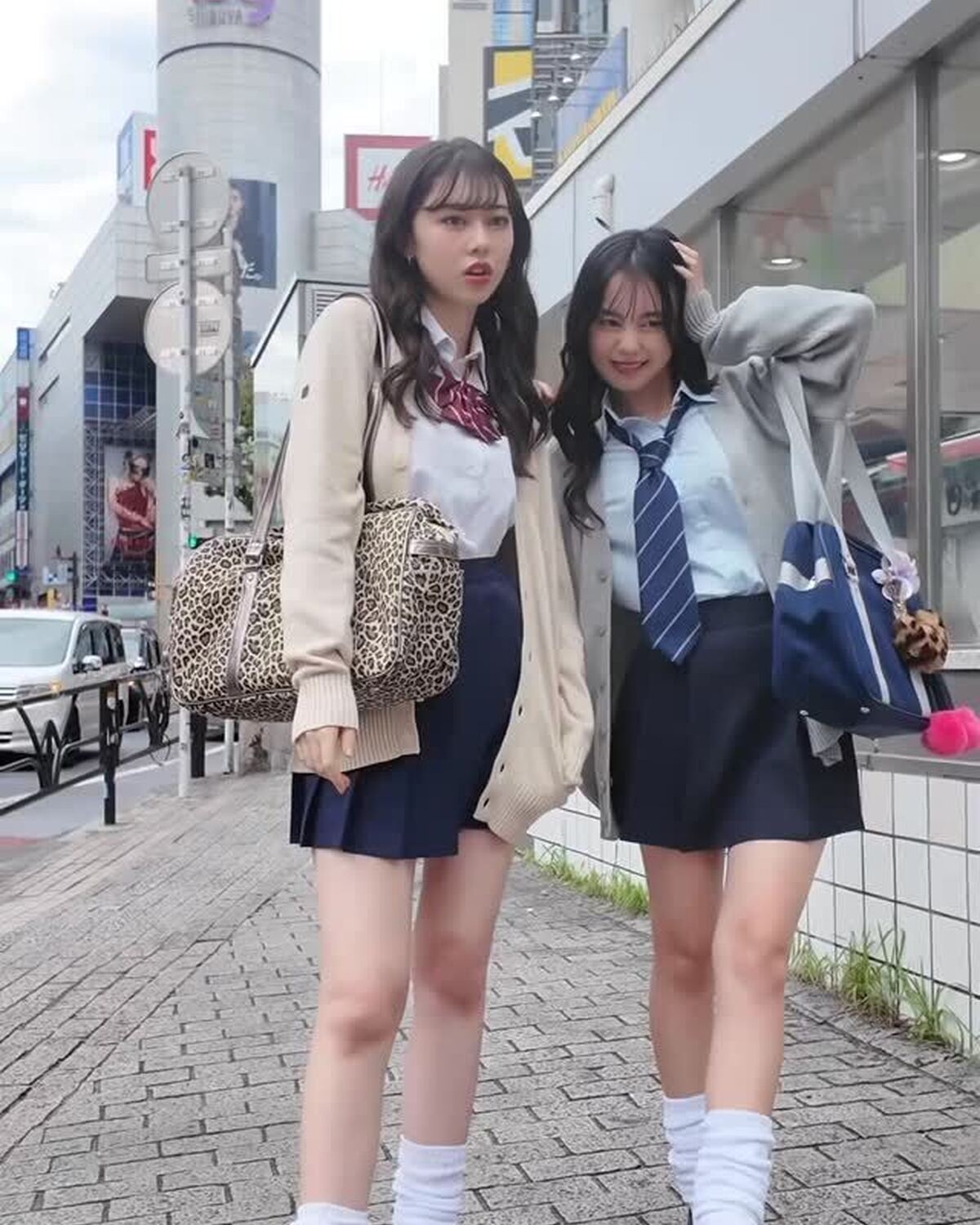 渋谷といえばここ🤟🏻109をバックに撮影📸𝐆𝐀𝐋な𝐌𝐀𝐔と𝐇𝐀𝐍𝐍𝐍𝐀🌺💖#小國舞羽 #石川花 #高校生 #jk #ギャル